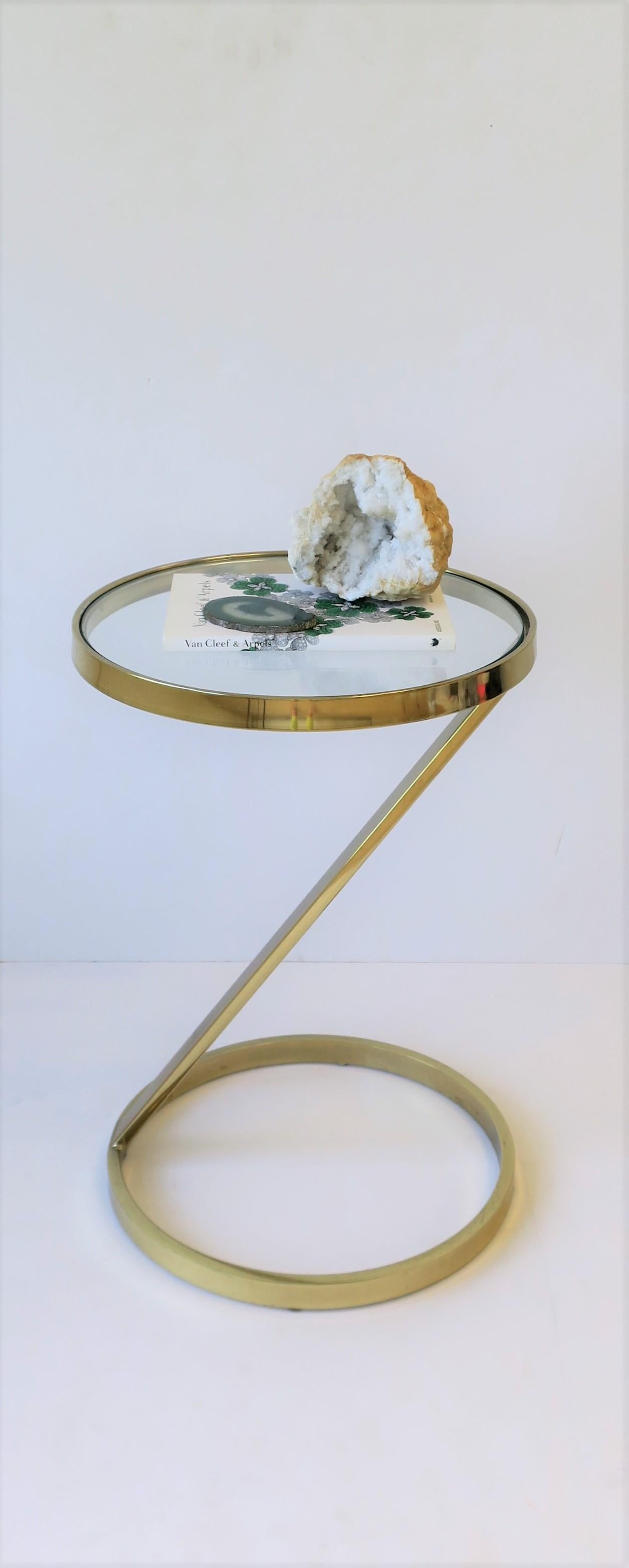 20th Century Modern Round Brass and Glass Side or Drinks Table 