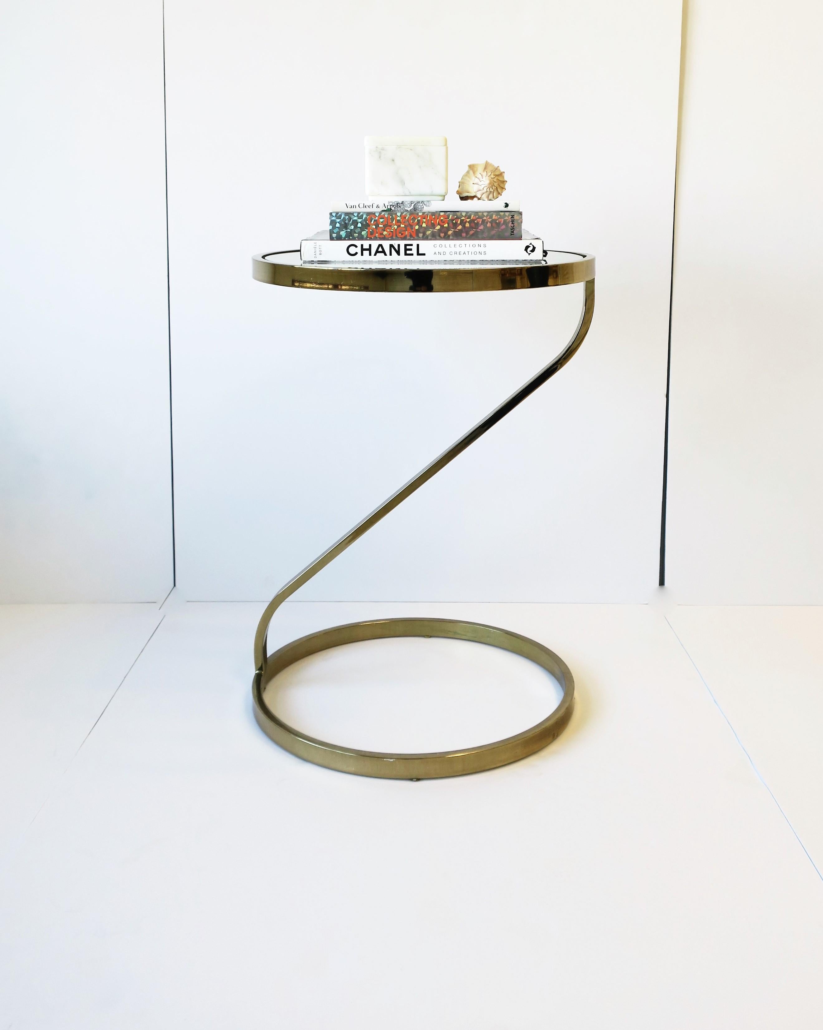 Late 20th Century 1970s Modern Brass and Glass Side or End Table in Style of Milo Baughman