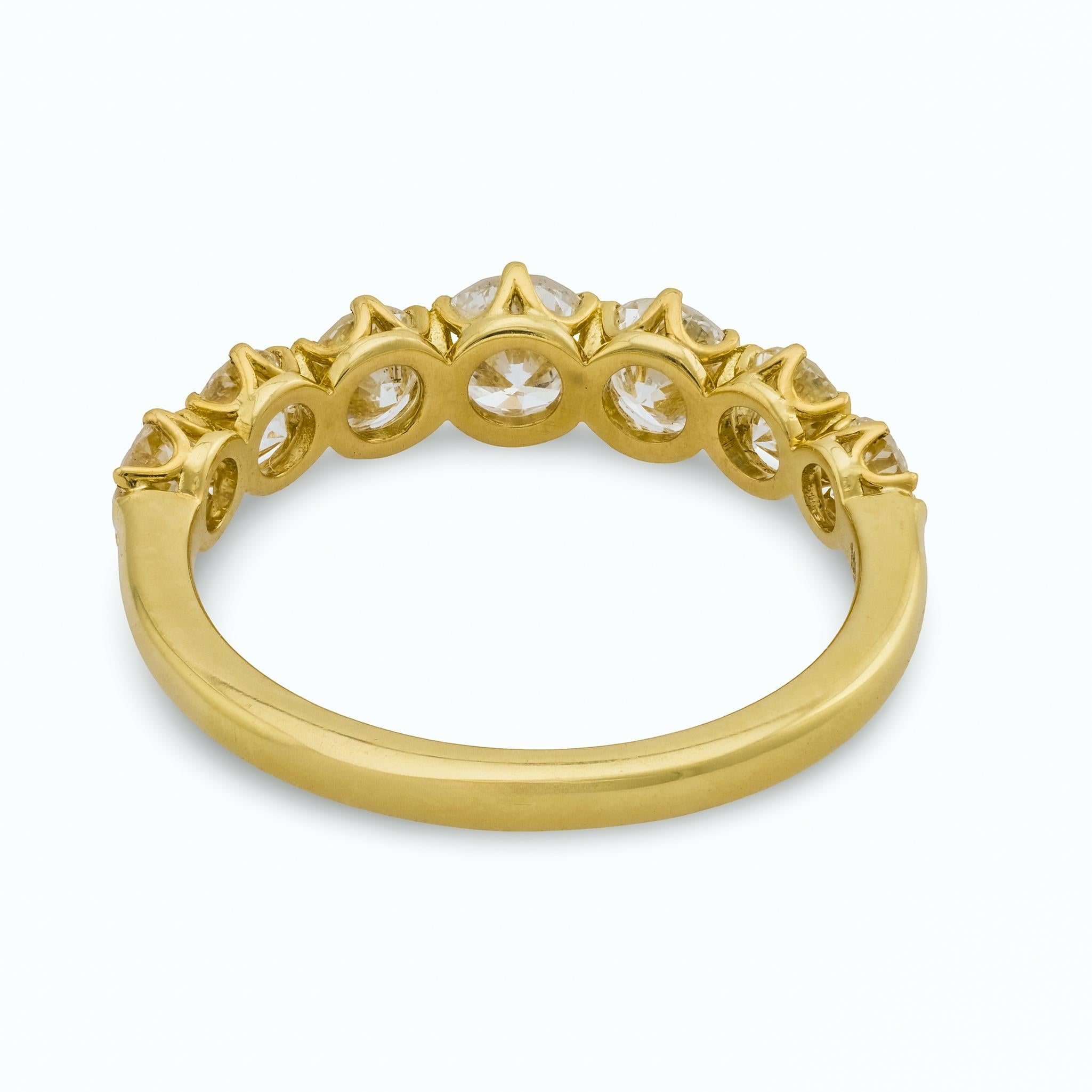 Bracelet moderne en or jaune 18k avec diamant rond de taille brillante Pour femmes en vente