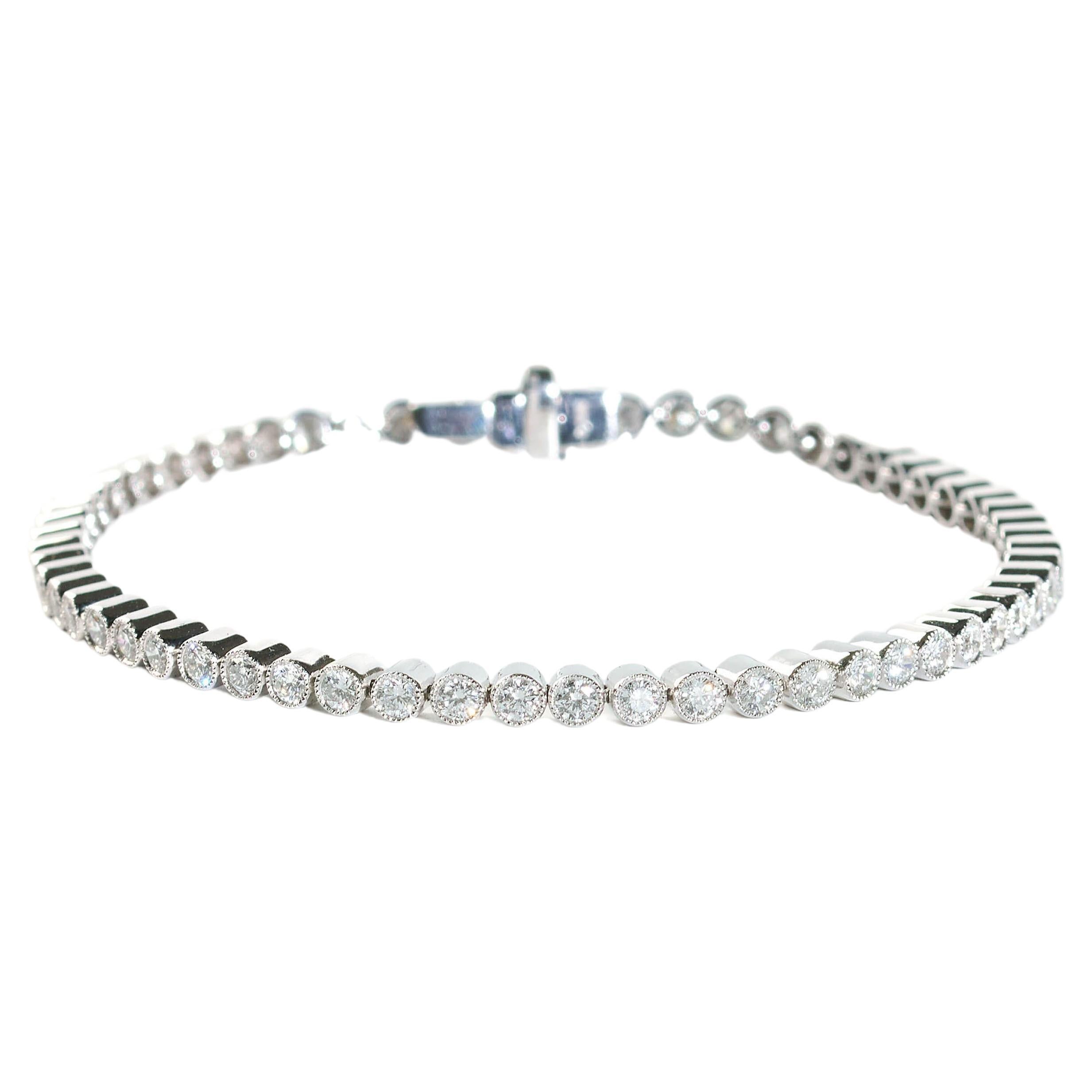 Modern Round Brilliant Cut Diamond And Platinum Bracelet, 2.83 Carats For Sale