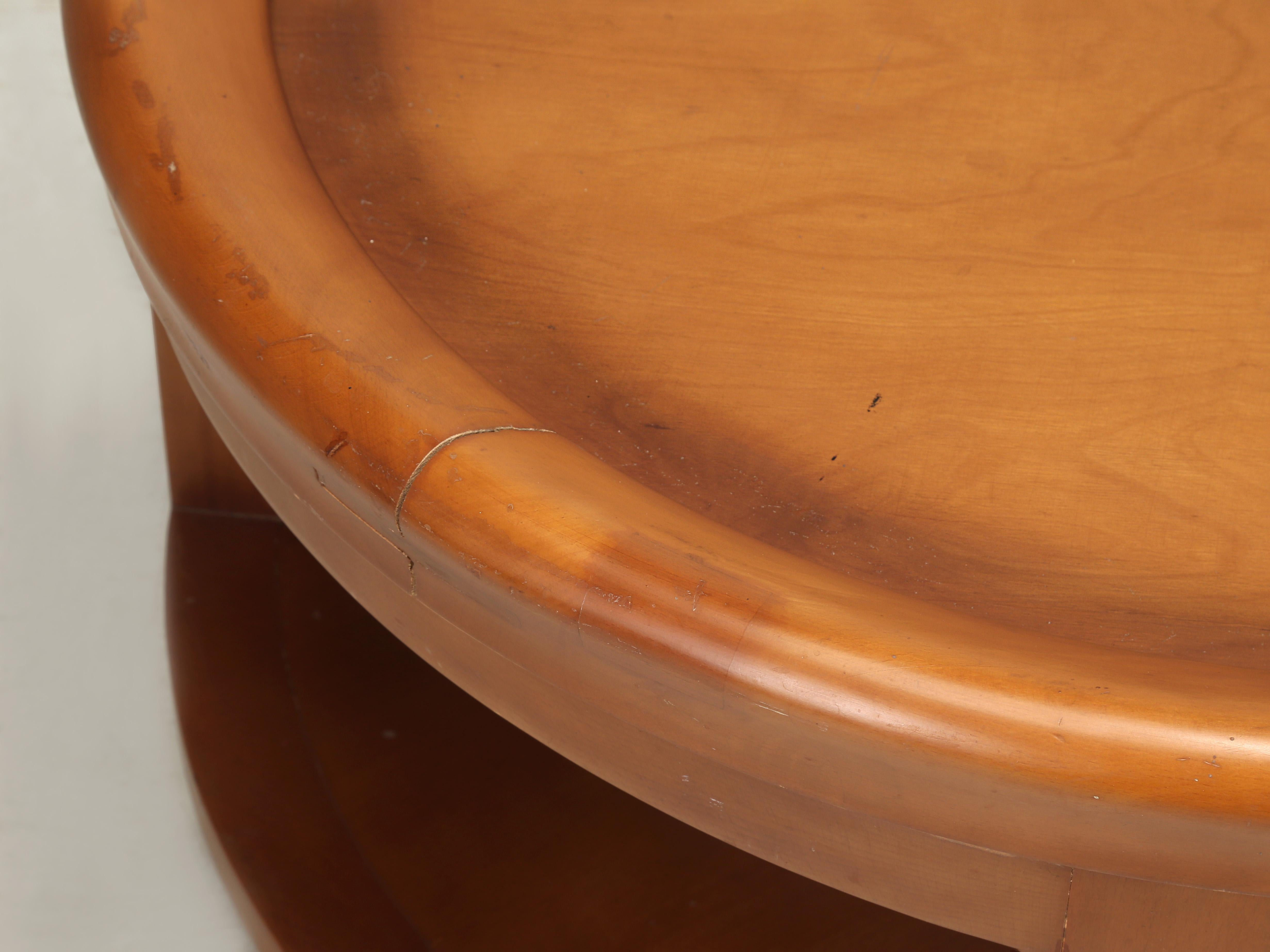 Contemporary Modern Round Coffee Table Extremely Well Constructed For Sale