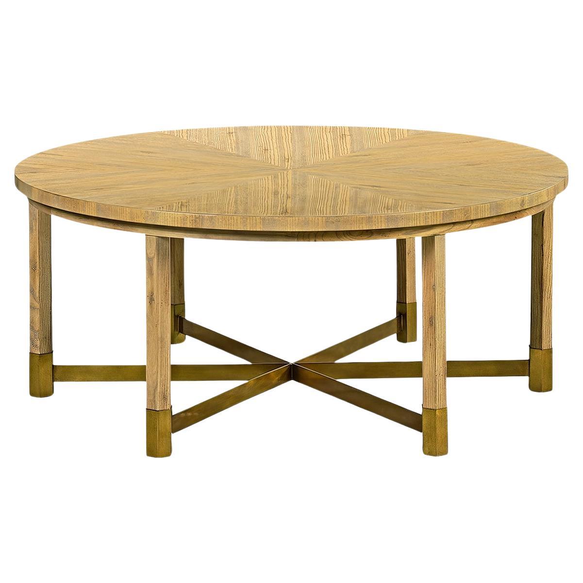 The Moderns Round Coffee Table in Oatmeal Finish (Table basse ronde moderne en finition avoine)