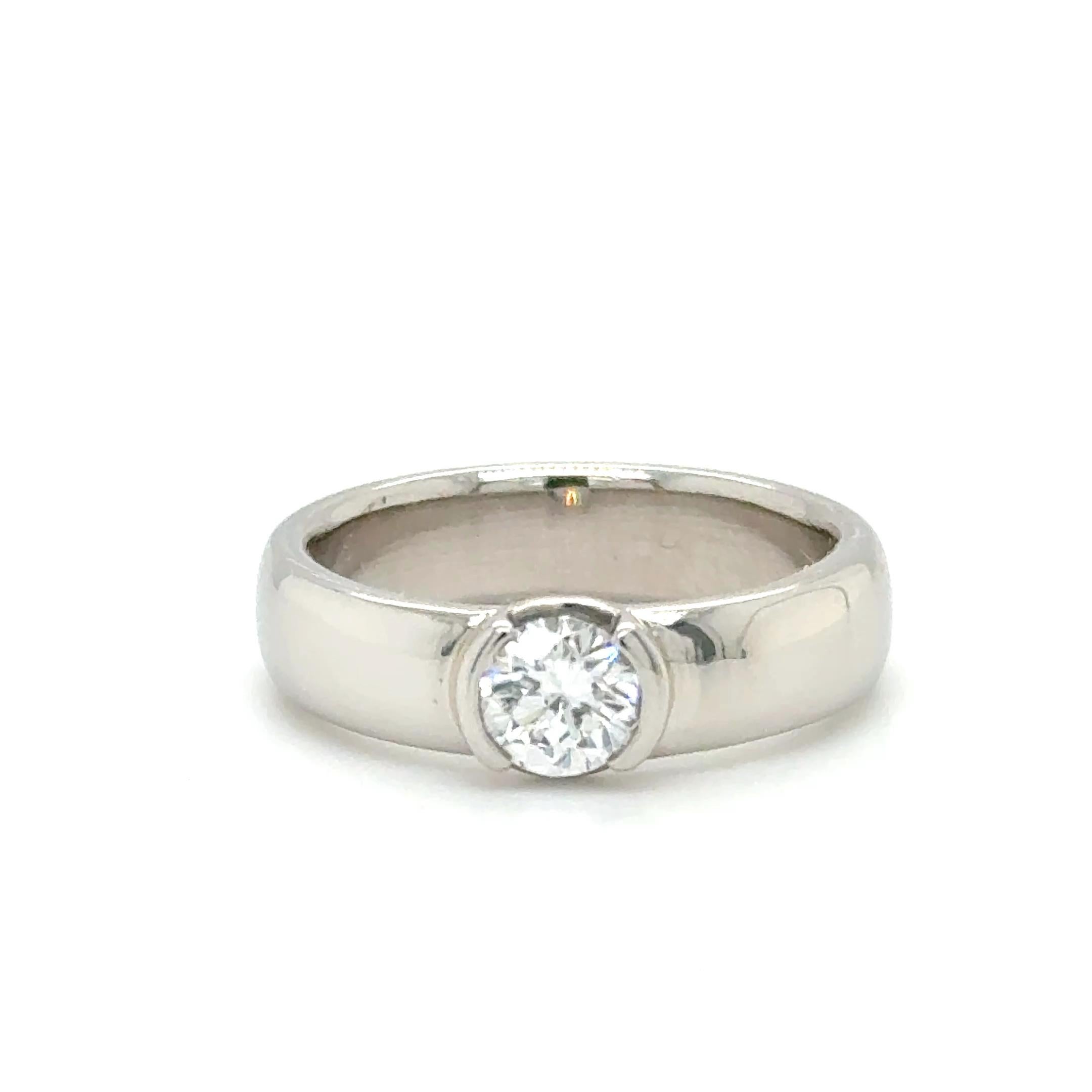 Anillo solitario de diamante redondo moderno - 0,55 ct E-F/VS1 - Platino en venta 1