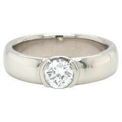 Anillo solitario de diamante redondo moderno - 0,55 ct E-F/VS1 - Platino