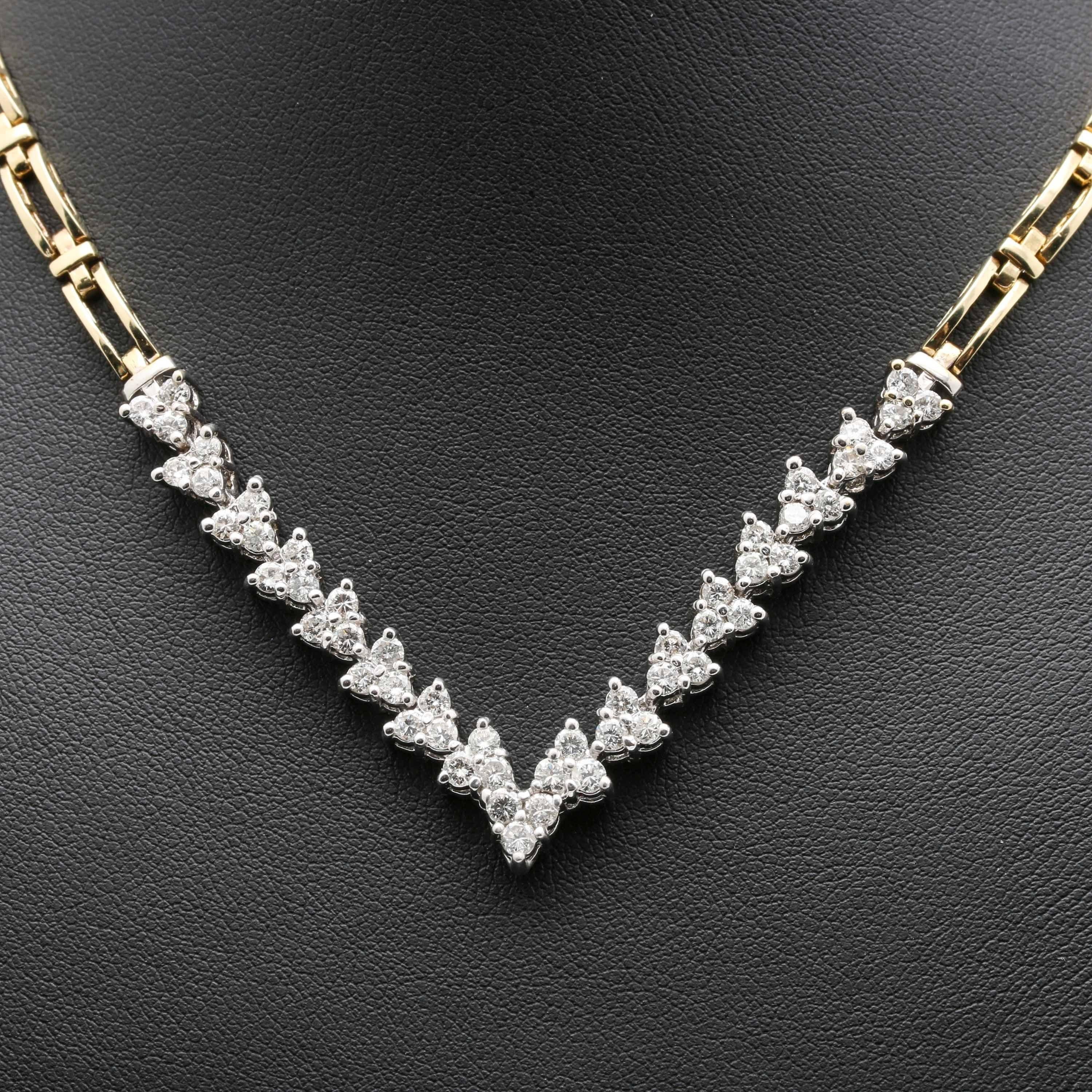 Collier moderne de diamants ronds en chevron, collier unique de diamants en or jaune 18K, - collier de diamants vintage, cadeau d'anniversaire 
 
 Description de l'article
 → Fait à la main, sur commande
 → Matériau : OR MASSIF 18K/18K
 
 Détails de