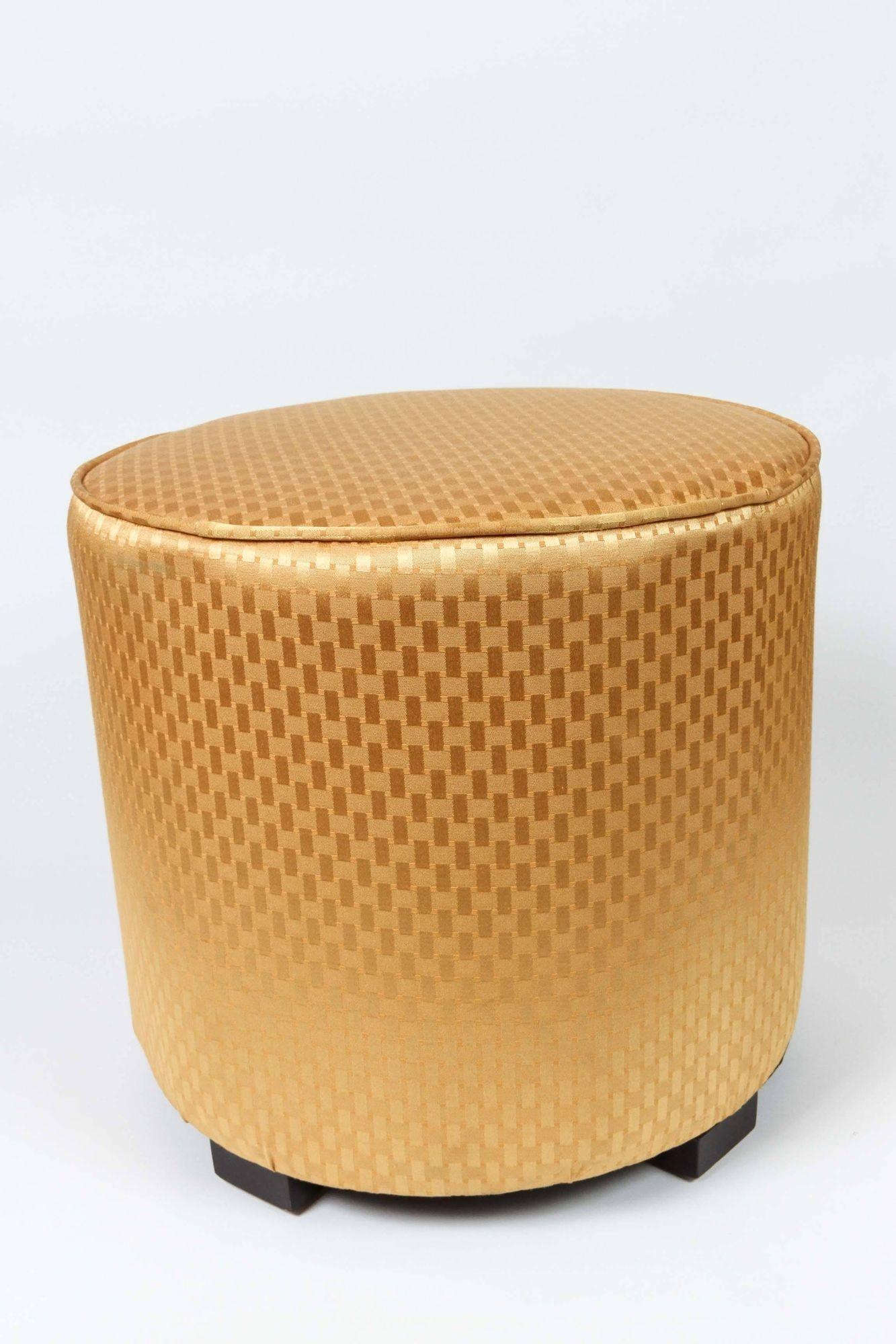 Modern Round Gold Moroccan Pouf In Good Condition For Sale In North Hollywood, CA
