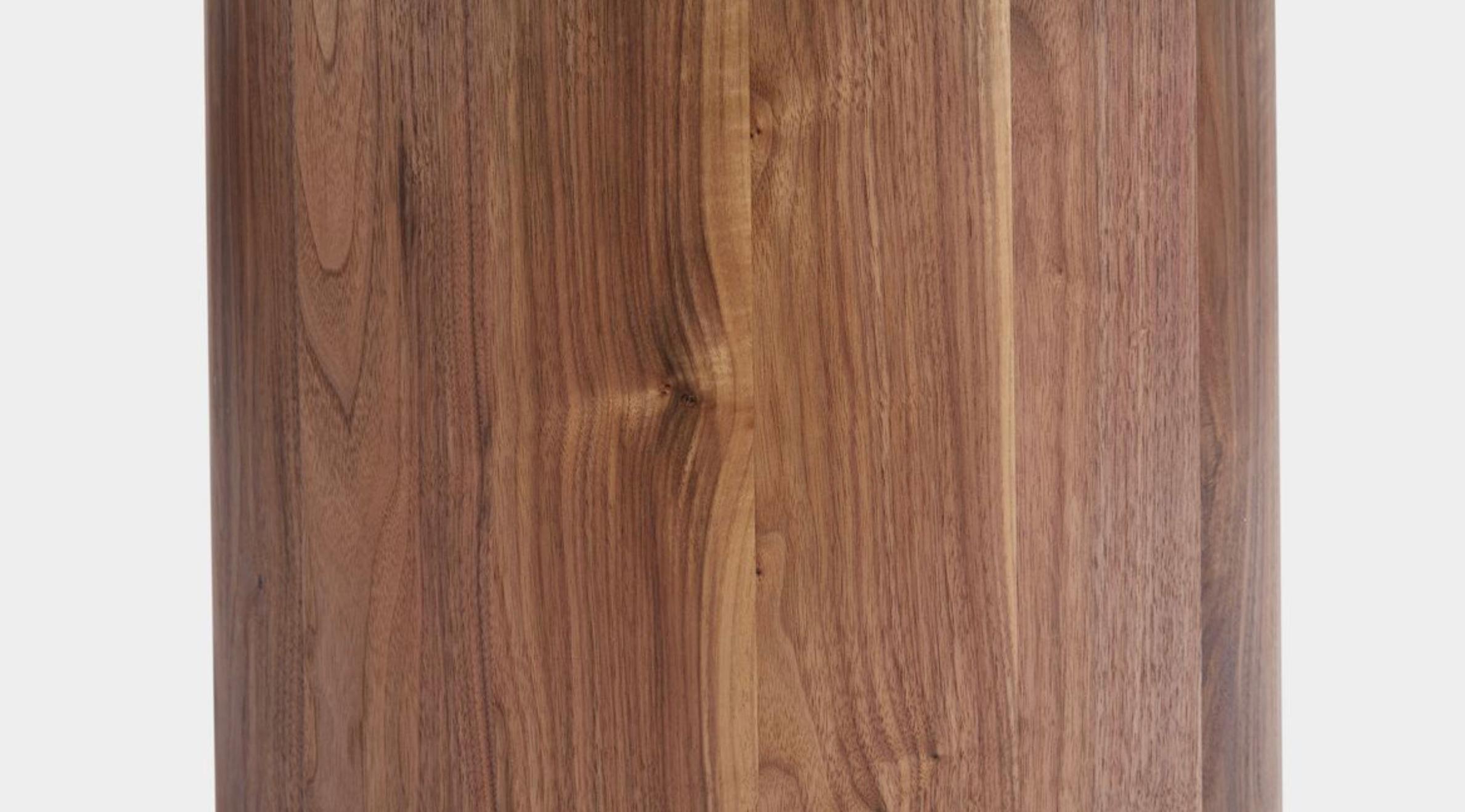 jonny builds table for sale