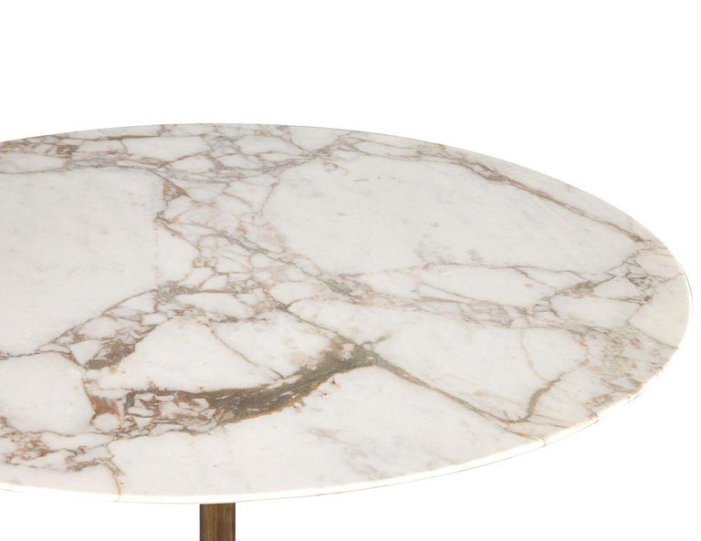 Modern Round Marble Top Table Eero Saarinen Pedestal Table In Good Condition For Sale In North York, ON