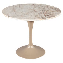 Modern Round Marble Top Table in the Style of Eero Saarinen Pedestal Table