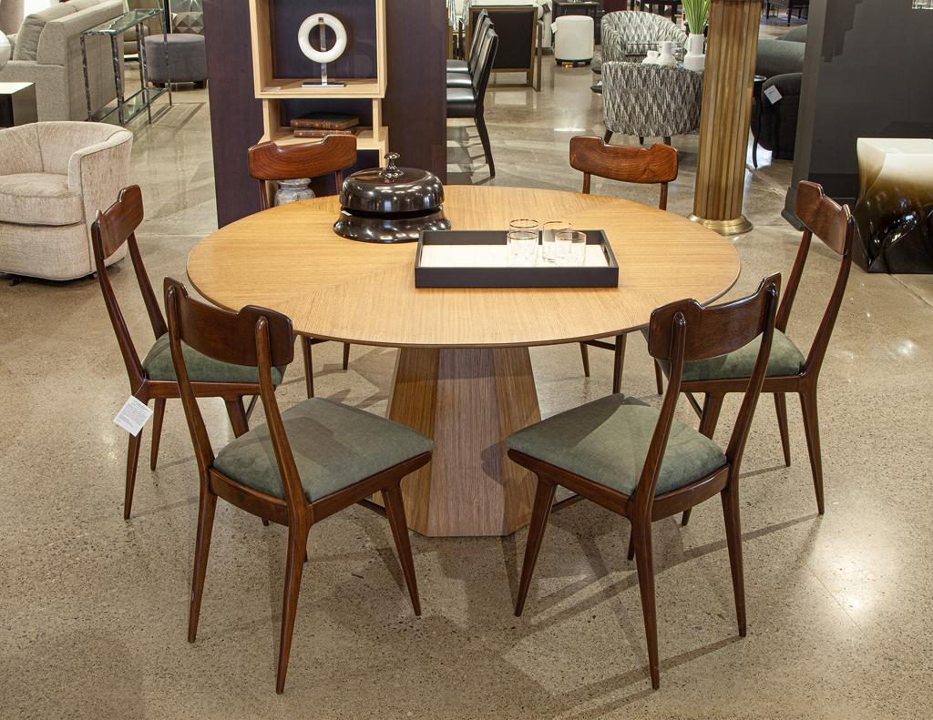 Modern Round Oak Dining Table For Sale 3