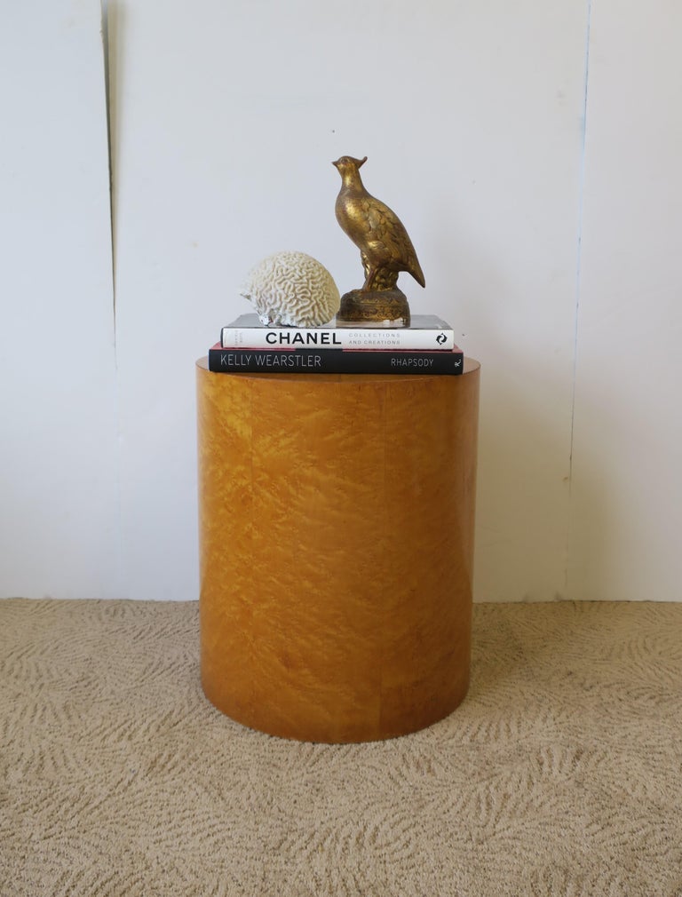 Modern Round Pedestal Side Table at 1stDibs
