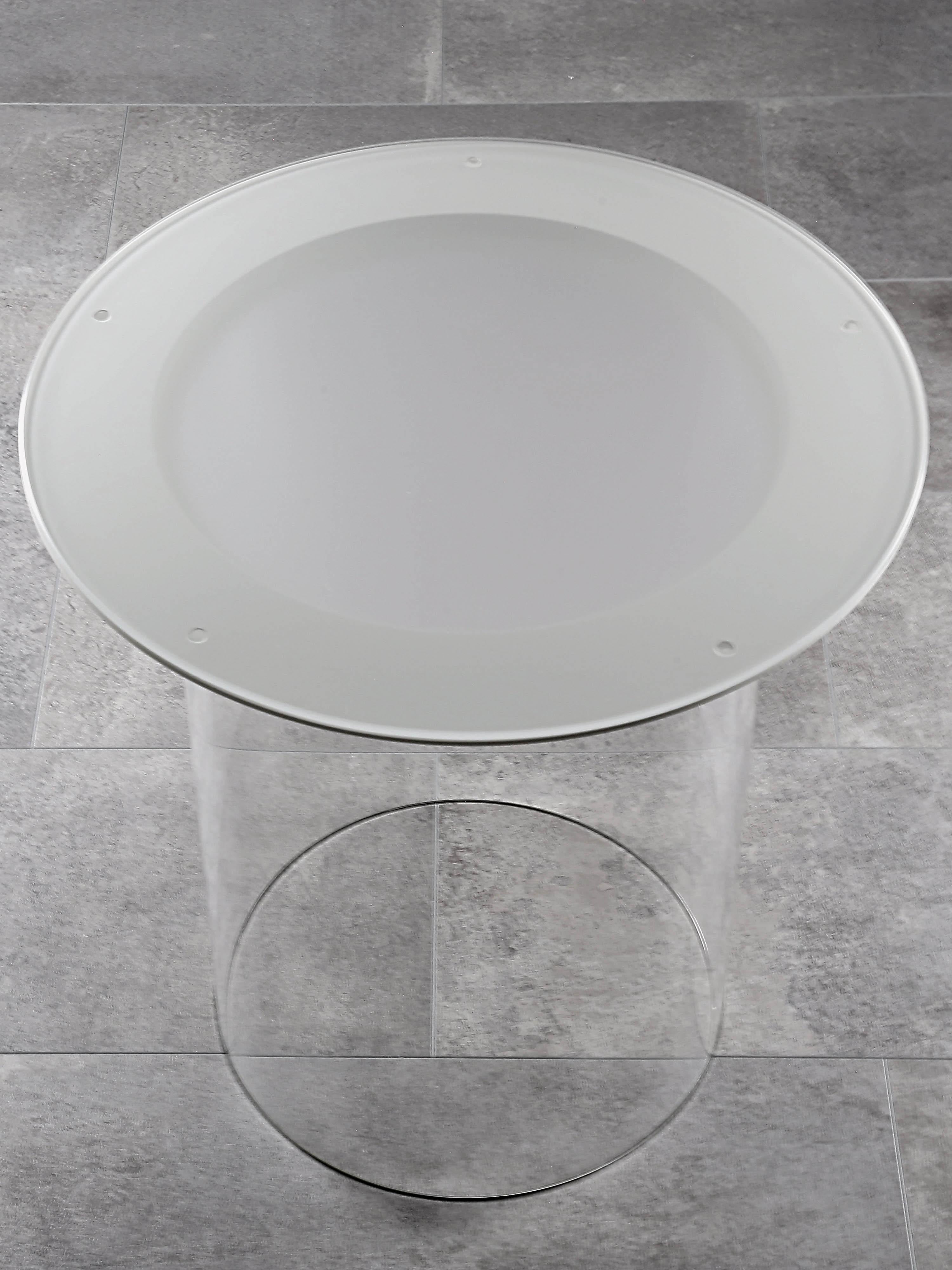 Lacquered Modern Round Side Table with Glass and White Finish For Sale