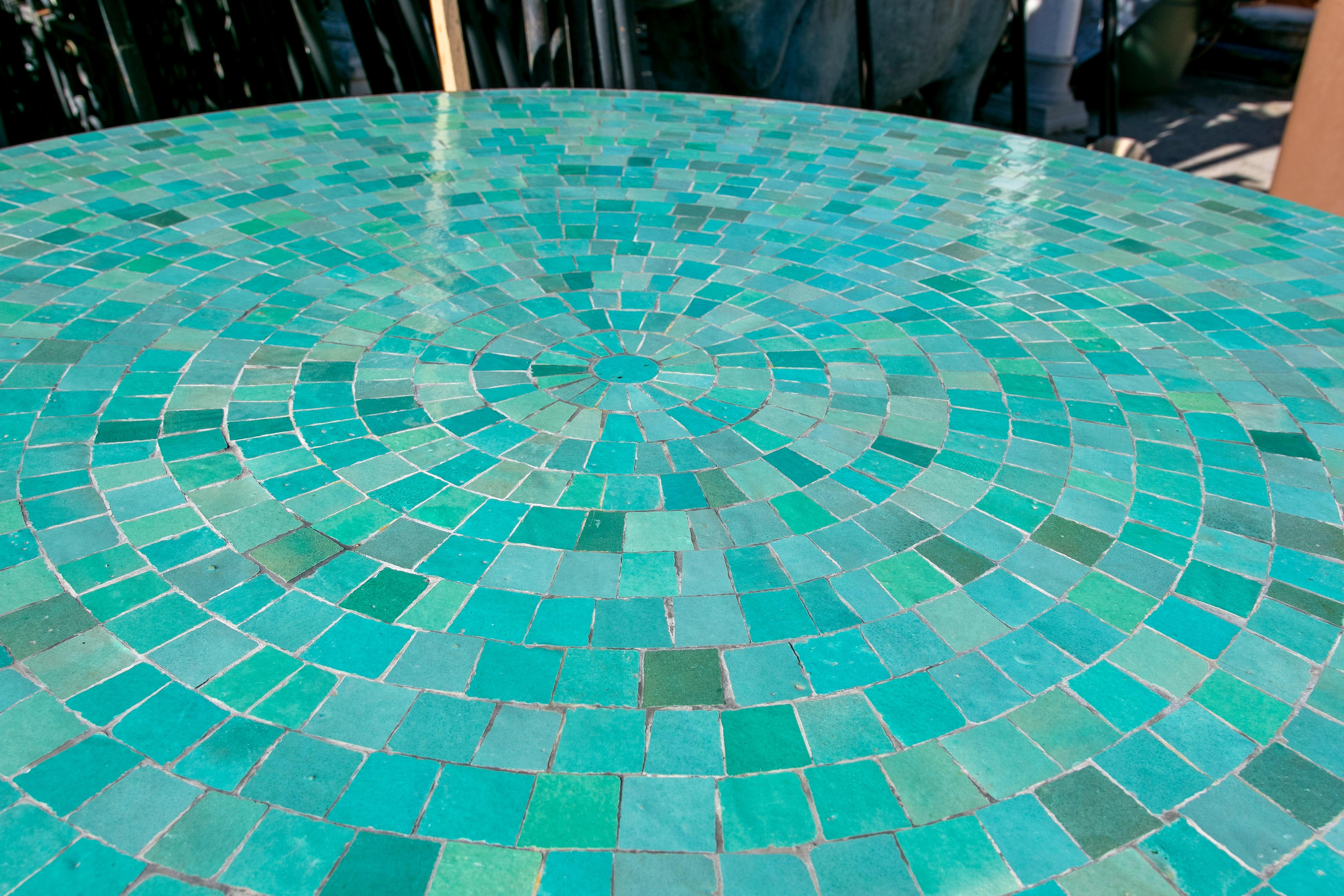 Modern Round Spanish Green Glazed Zellige Tiles Mosaic Outdoor Table & Iron Base 10