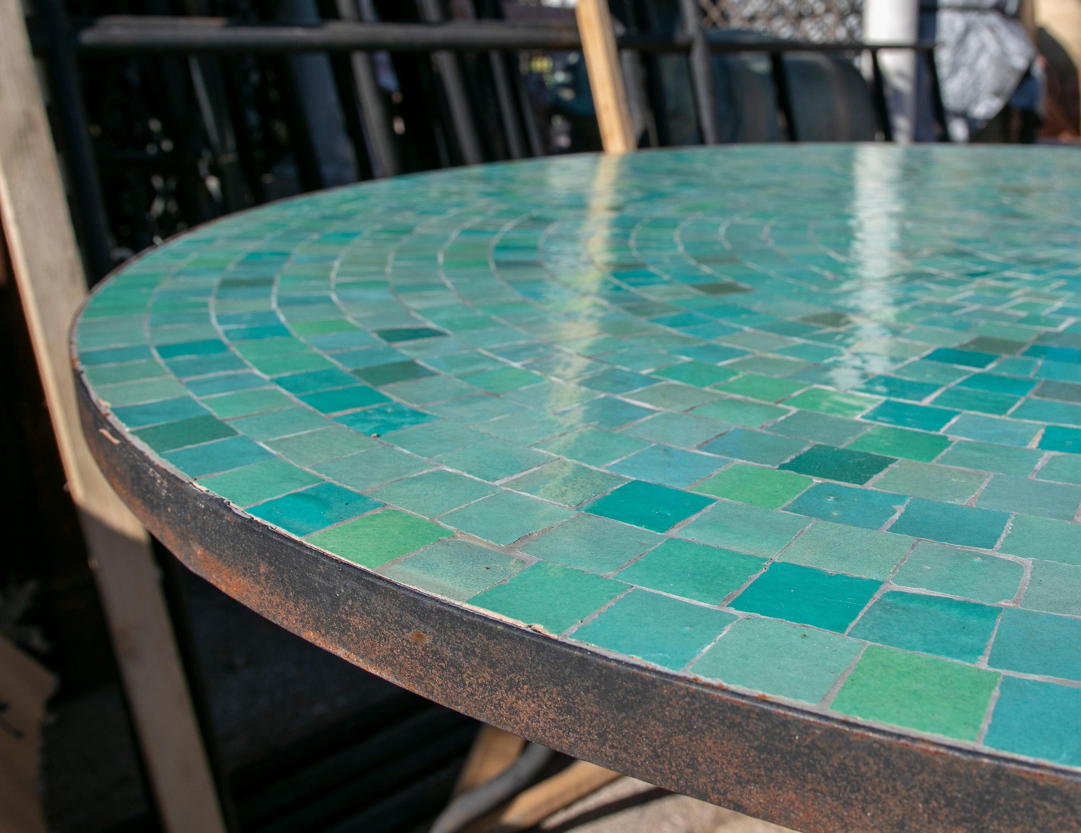 Modern Round Spanish Green Glazed Zellige Tiles Mosaic Outdoor Table & Iron Base 4