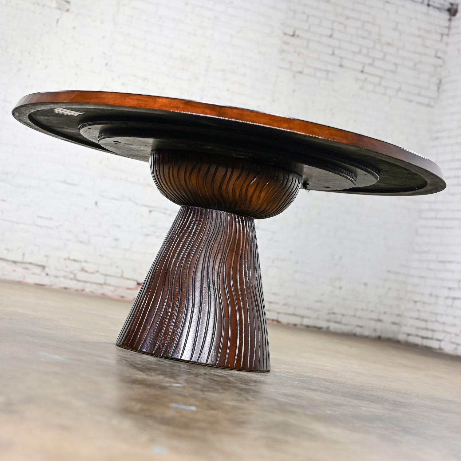 Table de salle à manger moderne ronde à piédestal attribuée à Bernhardt Cascade Bon état - En vente à Topeka, KS