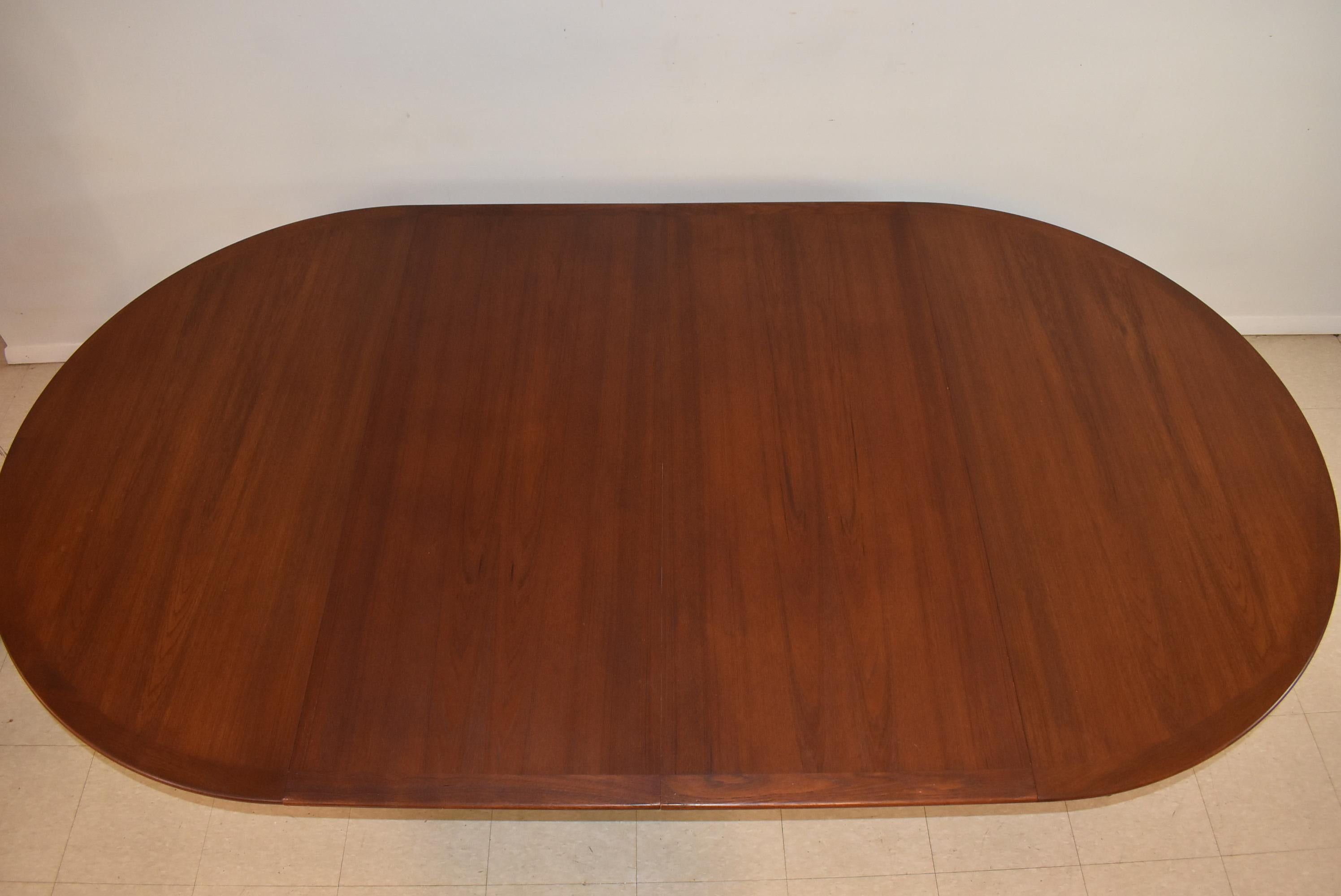 European Modern Round Teak Table Grete Jalk for P. Jeppesens-Mobelfabrik For Sale