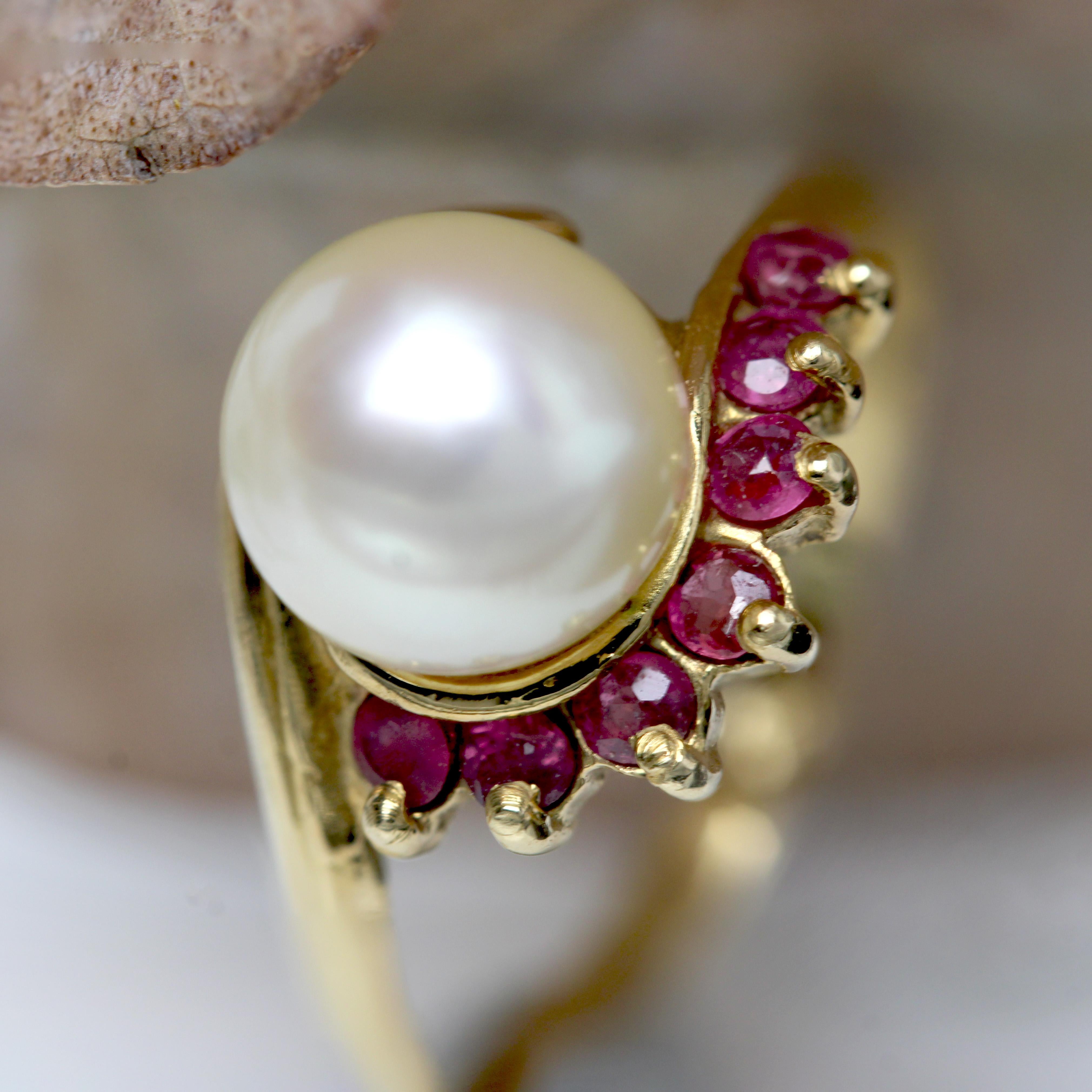 Modern Rubies Cultured Pearl 18 Karat Yellow Gold Ring For Sale 6