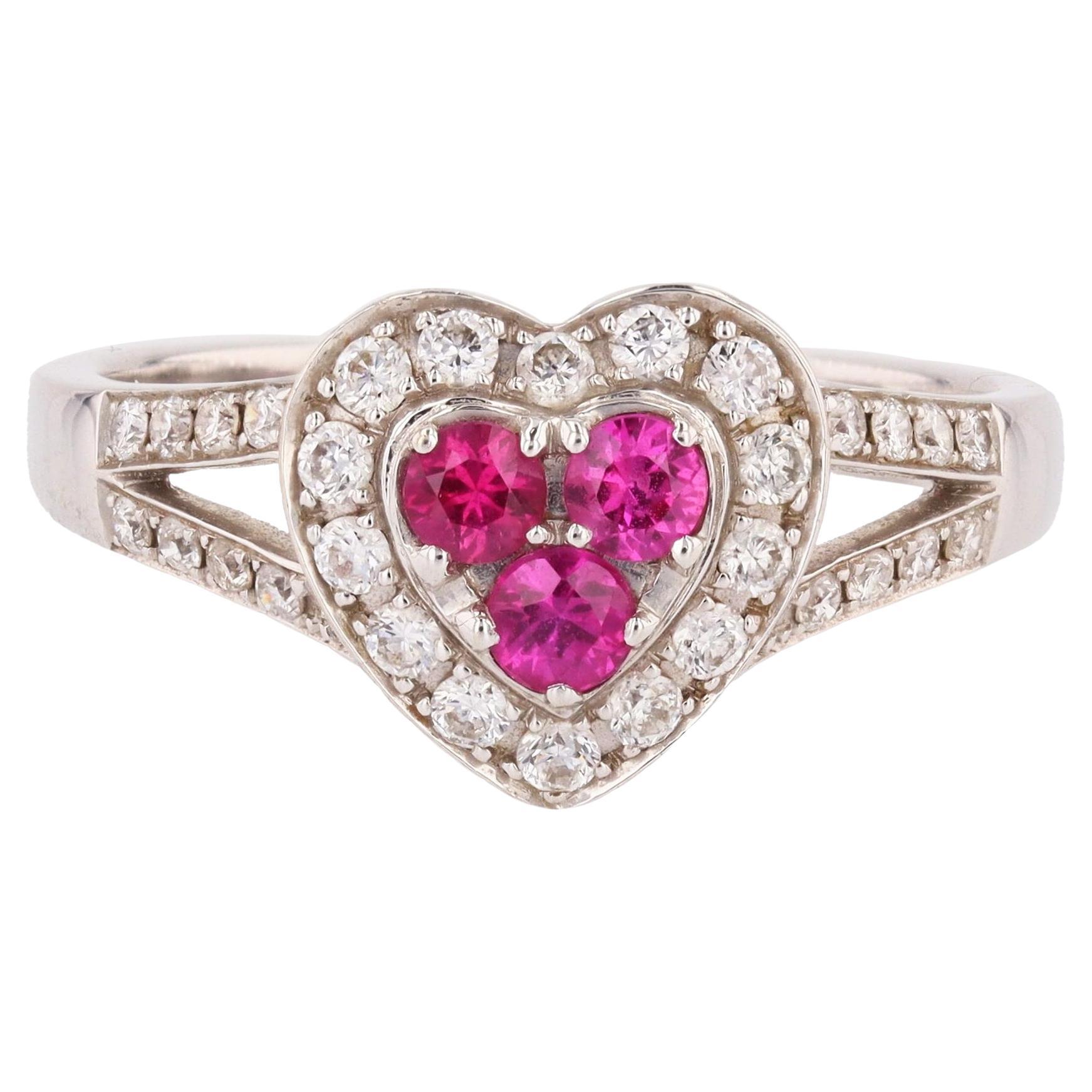 Modern Rubíes Diamantes Anillo Corazón Oro Blanco 18 Kilates en venta