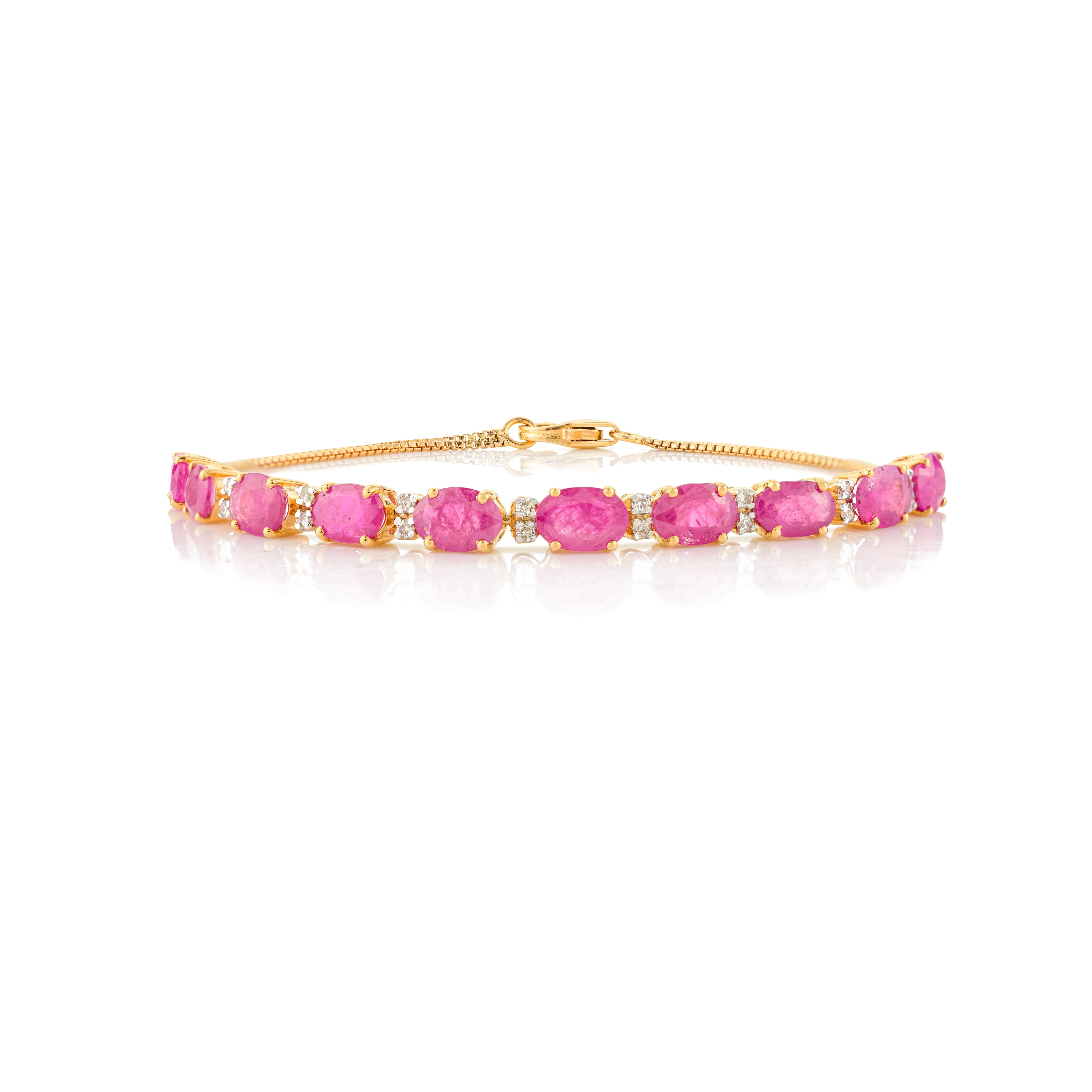 Bracelet moderne pour mère en or jaune massif 18 carats avec rubis et diamants en vente 1