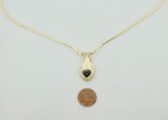 Modernes Rubin- und Diamant-Halsband 2,45 Rubin in 18 Karat, ausgefallen geformt