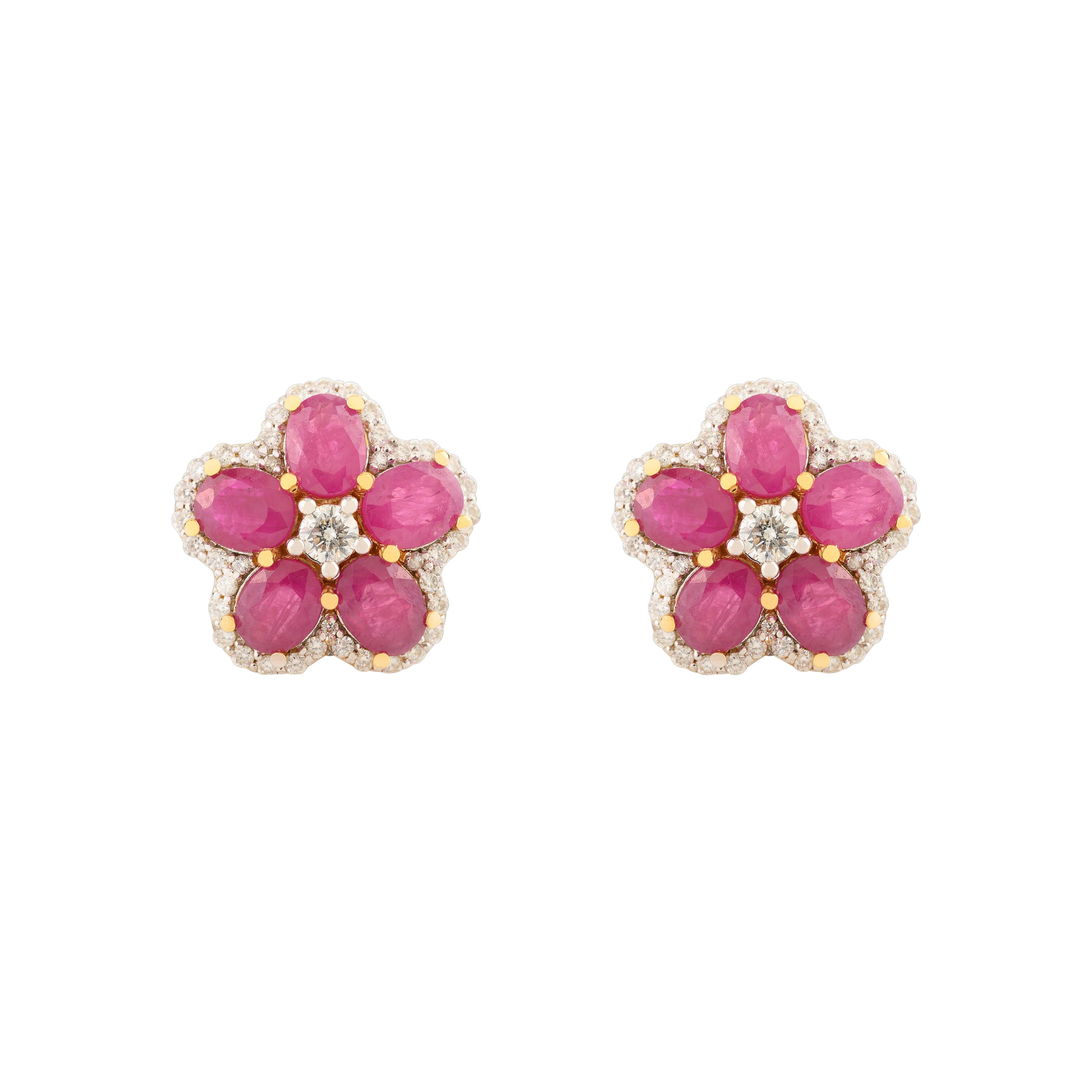 Moderne Rubin & Diamant Blume Ohrstecker aus 14k Gelbgold für Frauen