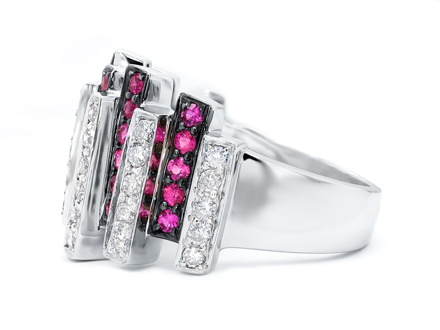 Anillo moderno de diamantes rubí 1,02 quilates Oro blanco de 18 quilates Contemporáneo en venta