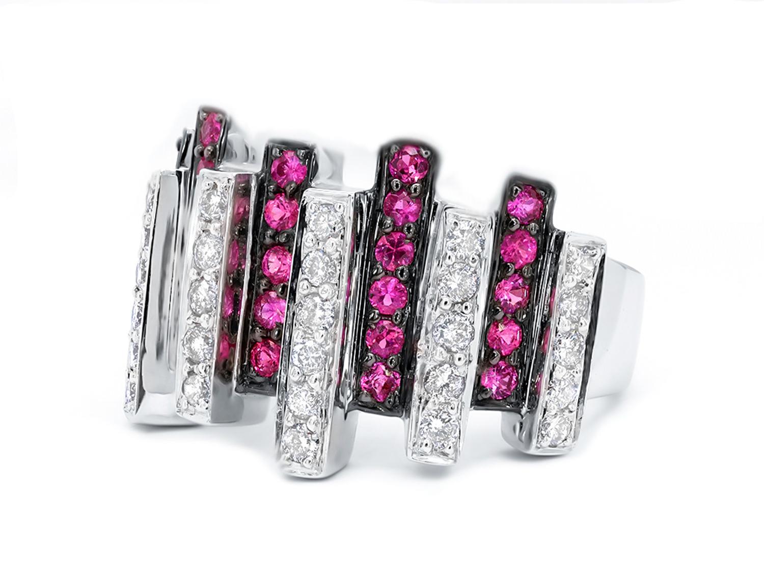 Moderner Rubin-Diamant-Ring 1,02 Karat 18K Weißgold im Zustand „Hervorragend“ im Angebot in Aliso Viejo, CA