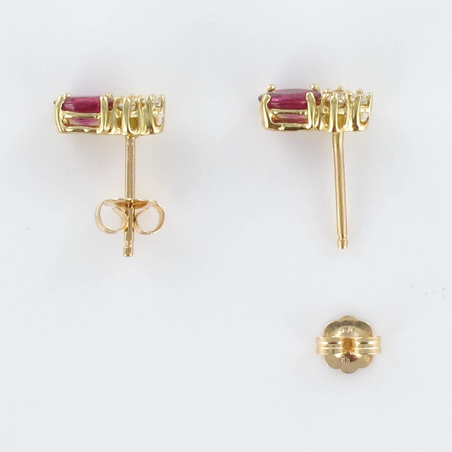 Modern Ruby Diamond Yellow Gold Pendant and Earrings 11