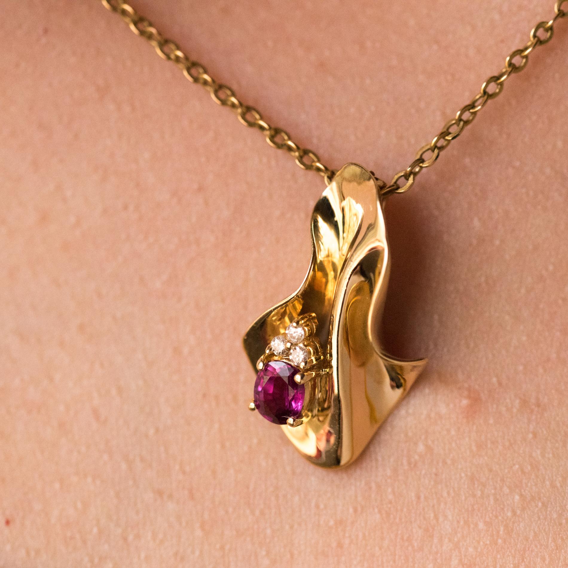 Modern Ruby Diamond Yellow Gold Pendant and Earrings 1