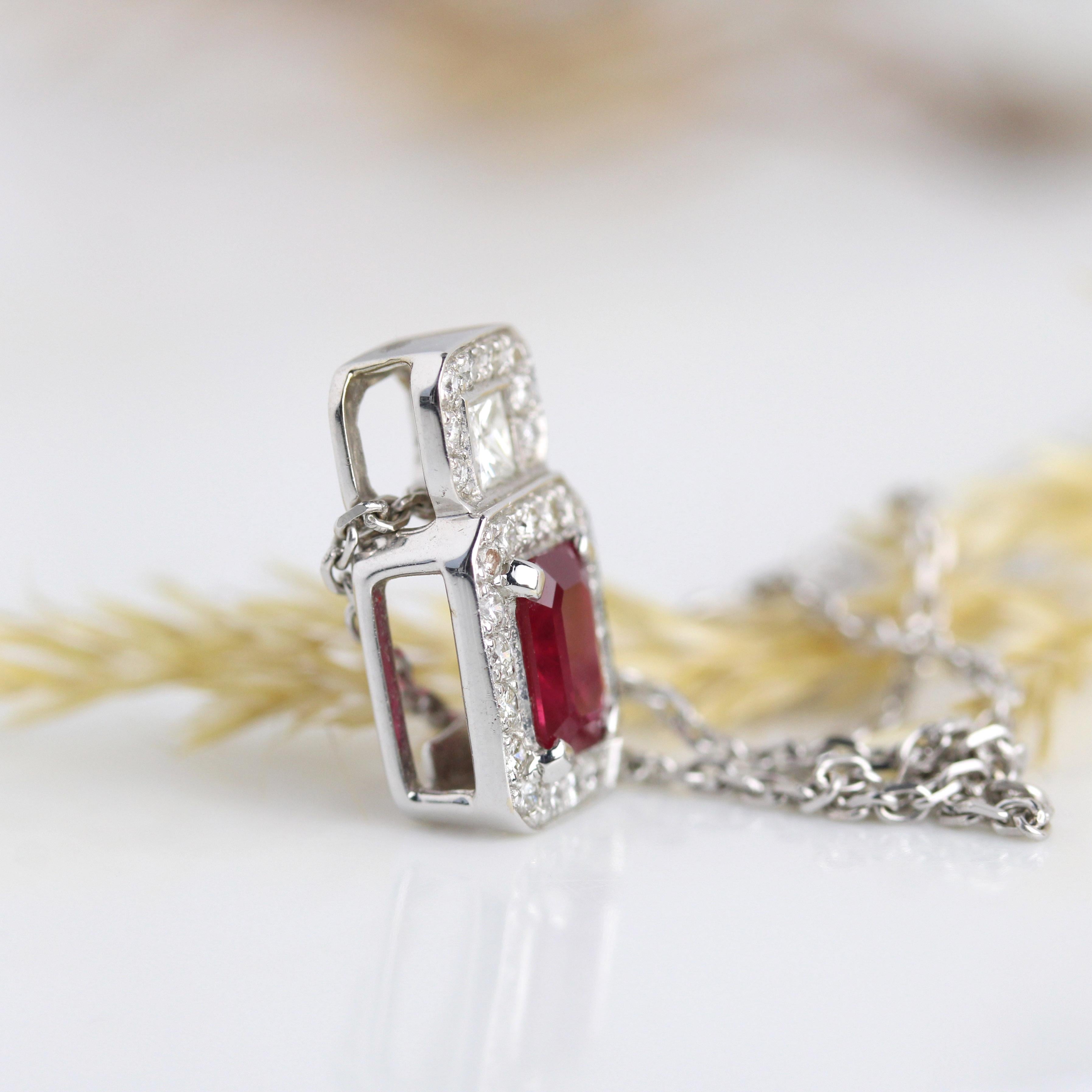Collana moderna con diamanti e rubini in oro bianco 18 carati in vendita 7