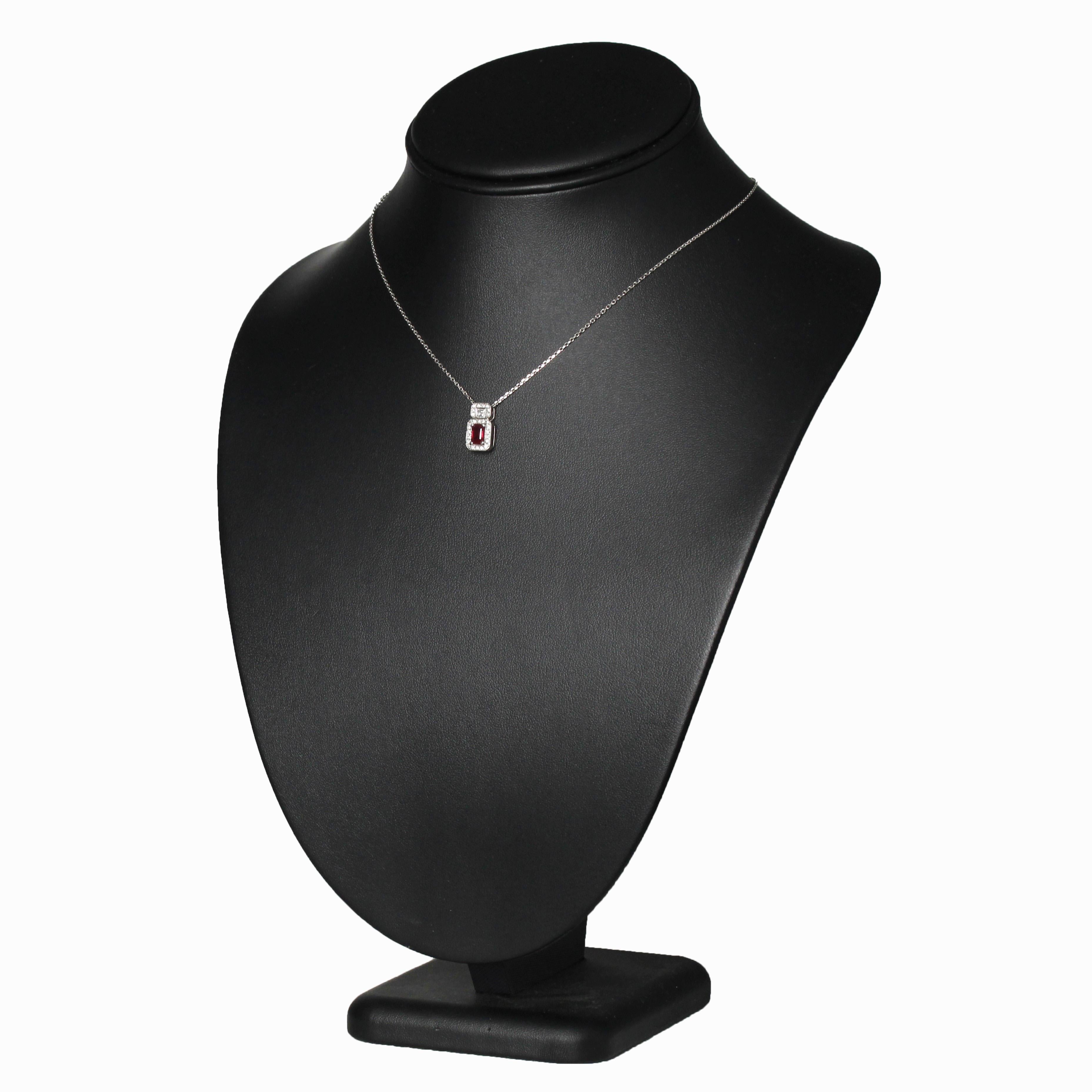 Collana moderna con diamanti e rubini in oro bianco 18 carati in vendita 3