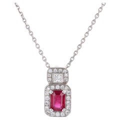 Collar Colgante Moderno de Oro Blanco de 18 Kilates con Diamantes Rubí