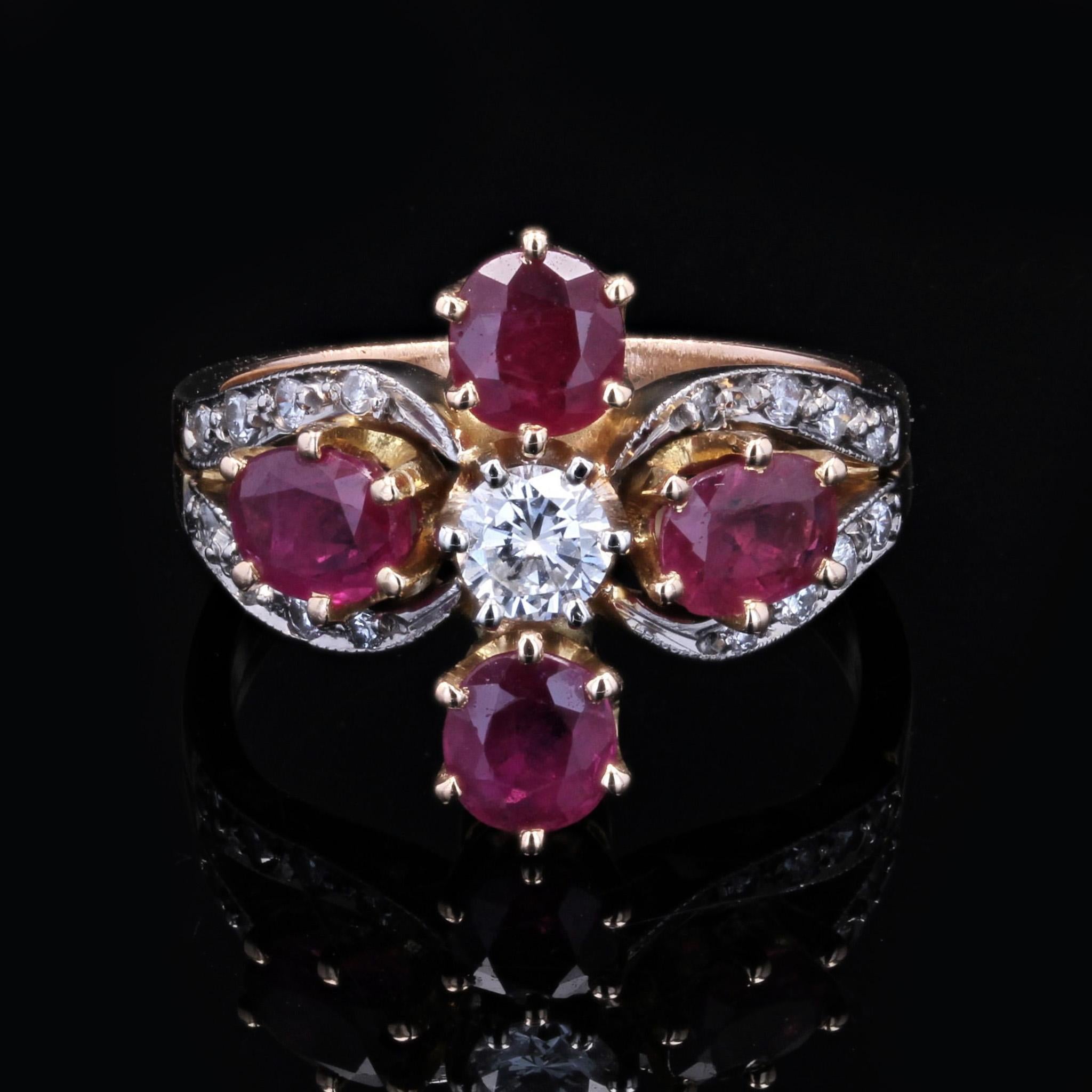 Women's Modern Ruby Diamonds 18 Karat Yellow Gold Clover Ring For Sale