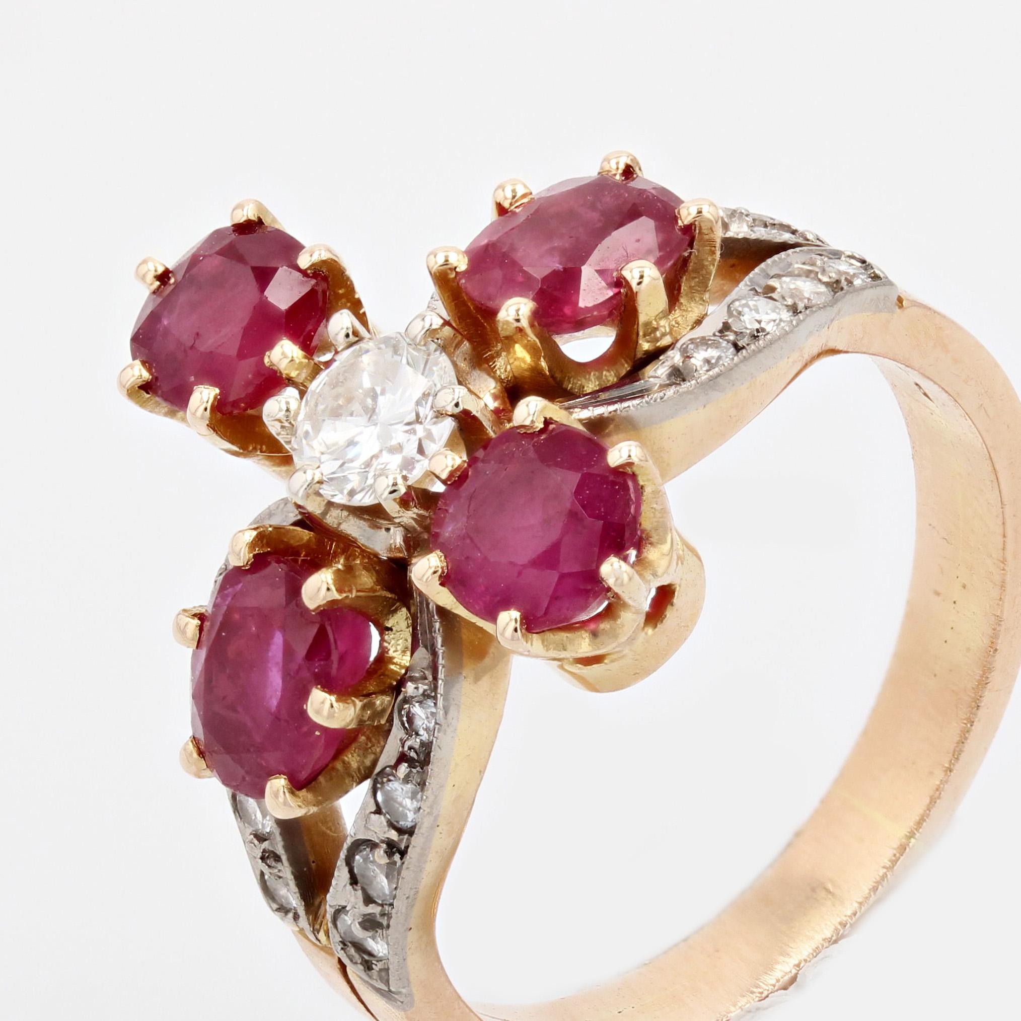 Modern Ruby Diamonds 18 Karat Yellow Gold Clover Ring For Sale 3