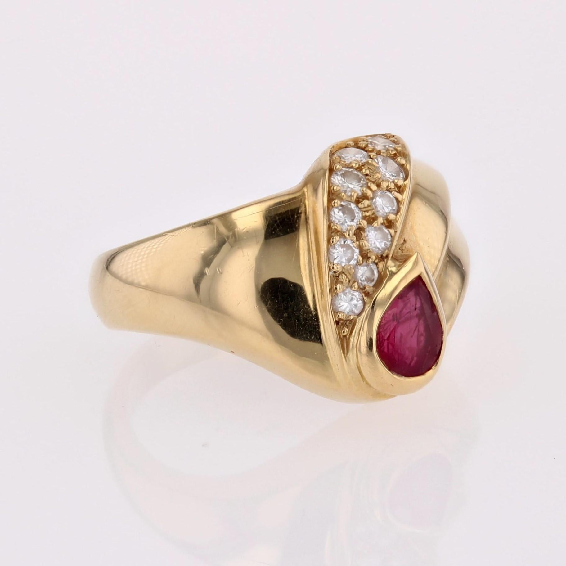Anello moderno con diamanti e rubini in oro giallo 18 carati in vendita 6