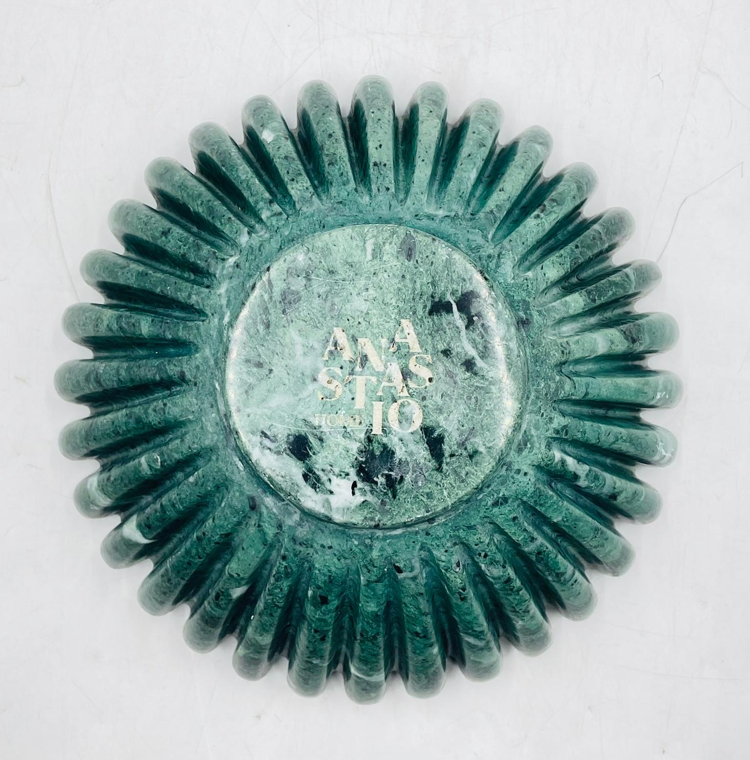 Cuenco moderno Ruffle en mármol verde by Anastasio Home 2