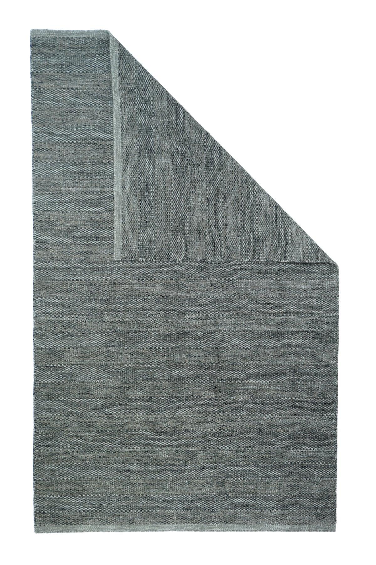 Modern Rug 5'1'' x 8'3''.