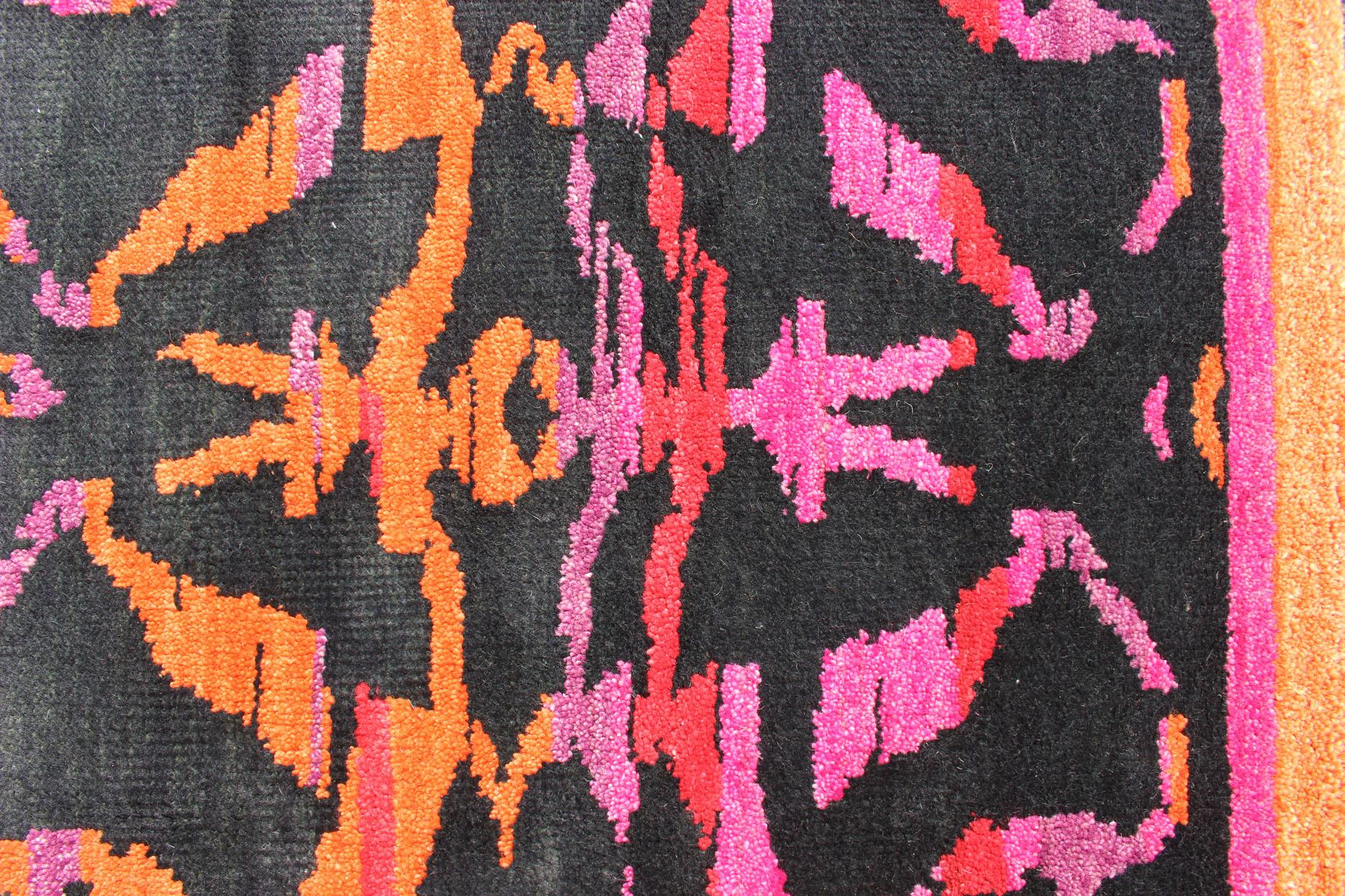 Tappeto moderno di Keivan Woven Arts in lana con seta e disegno astratto In condizioni ottime in vendita a Atlanta, GA