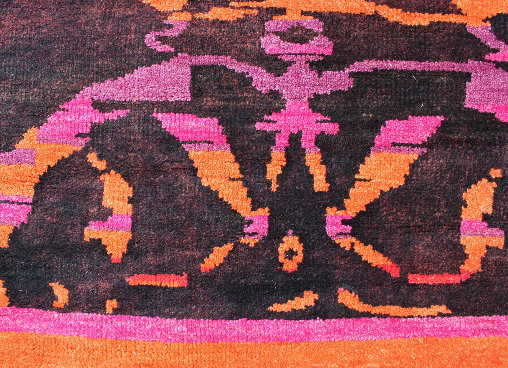 Lana Tappeto moderno di Keivan Woven Arts in lana con seta e disegno astratto in vendita