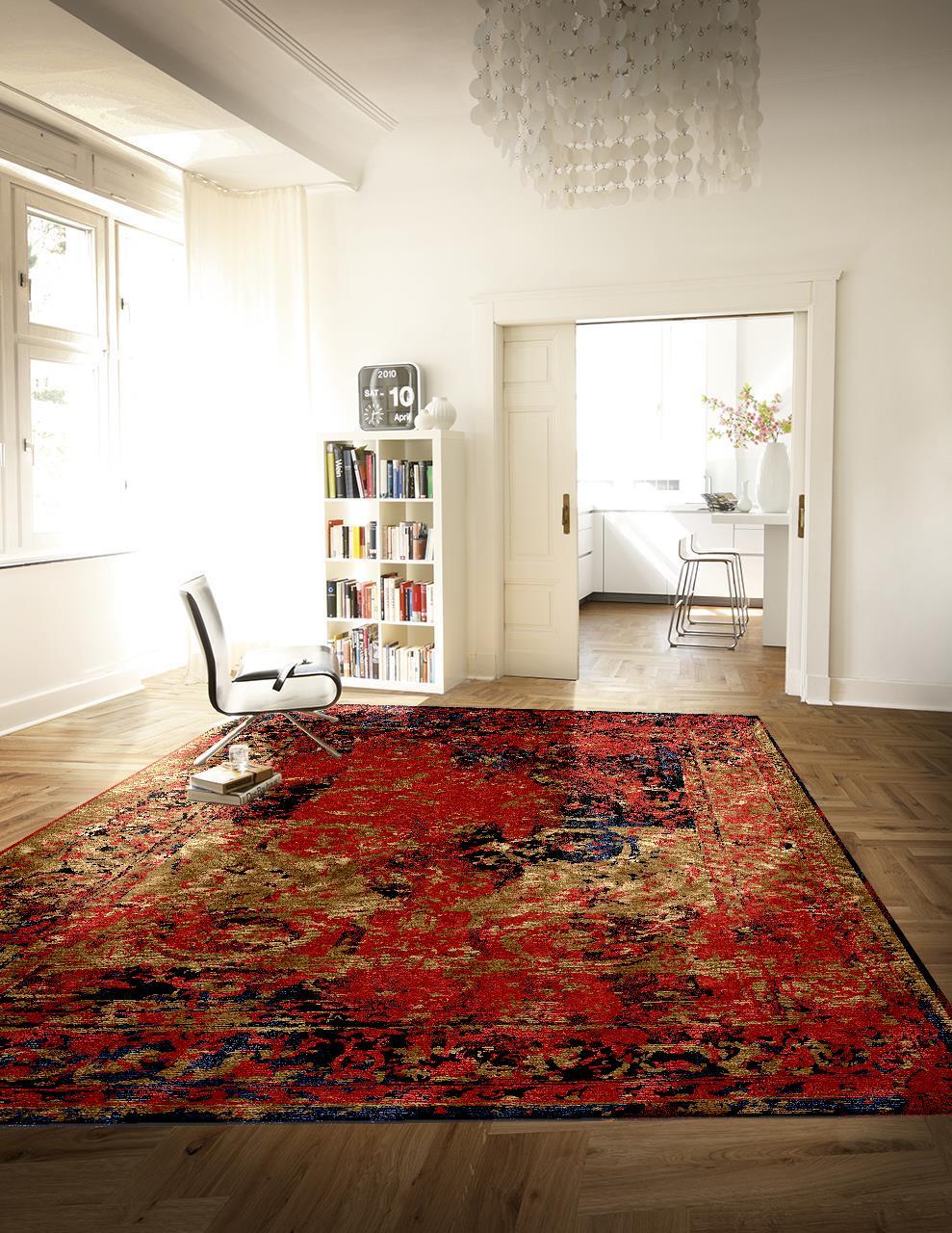 Moderner moderner handgeknüpfter Teppich im Tabriz-Stil aus Wolle, Seide, in Schwarz-Rot  (Handgeknüpft) im Angebot