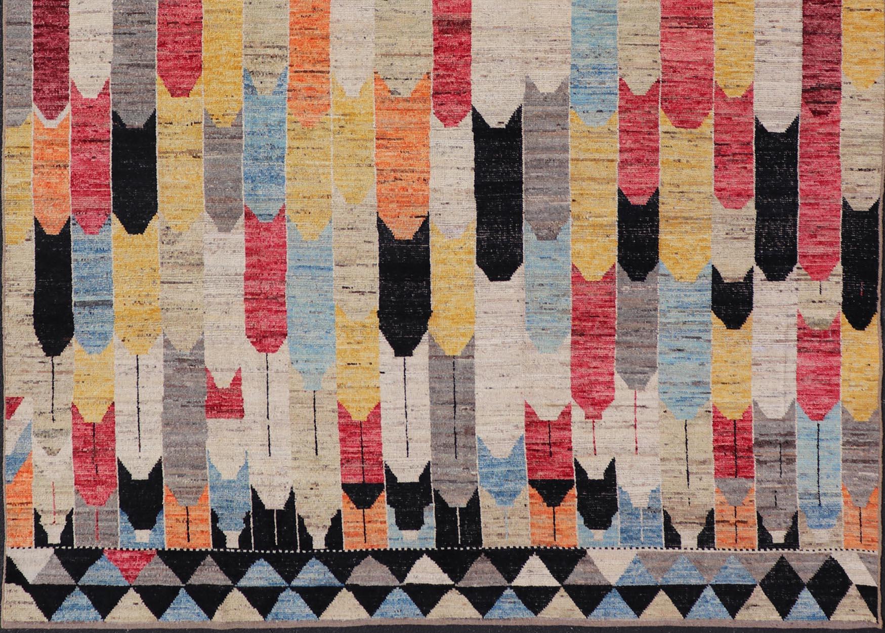 Moderner moderner Teppich in abstraktem Art-Déco-Design mit mehrfarbigen Farben und schwarzer Bordüre im Angebot 5
