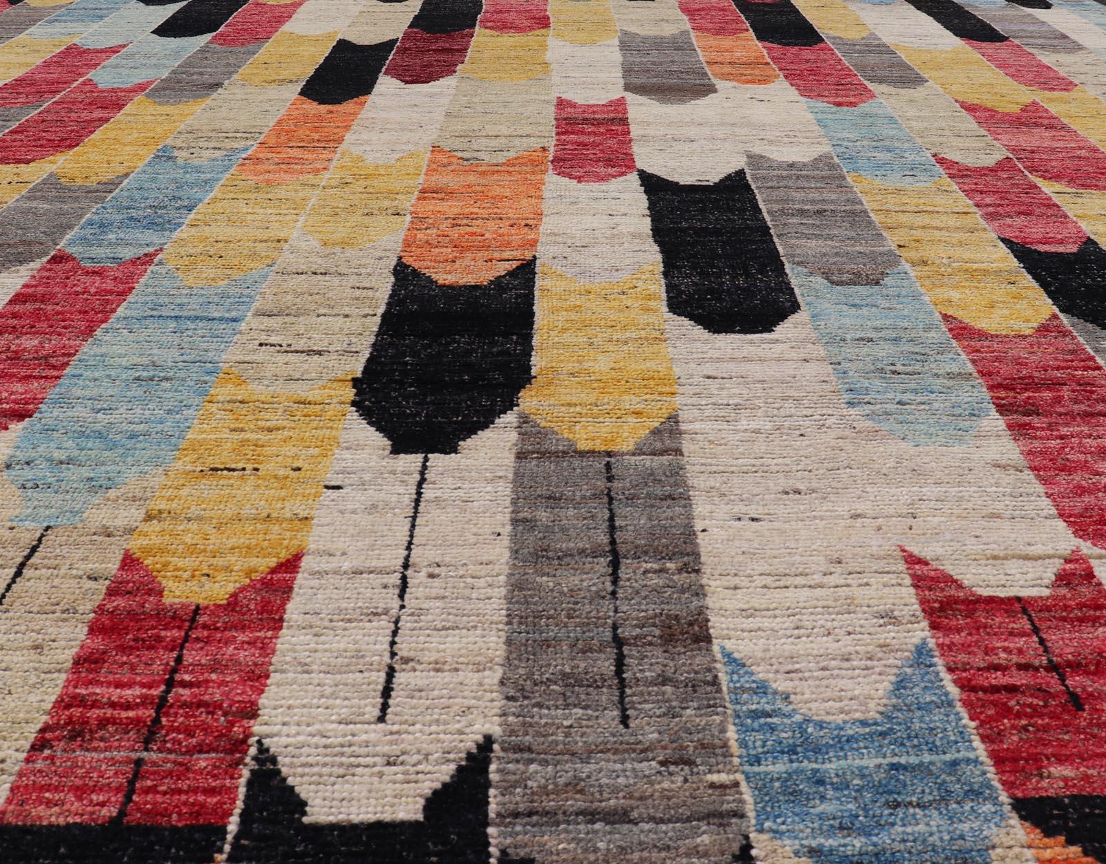 Moderner moderner Teppich in abstraktem Art-Déco-Design mit mehrfarbigen Farben und schwarzer Bordüre (Afghanisch) im Angebot