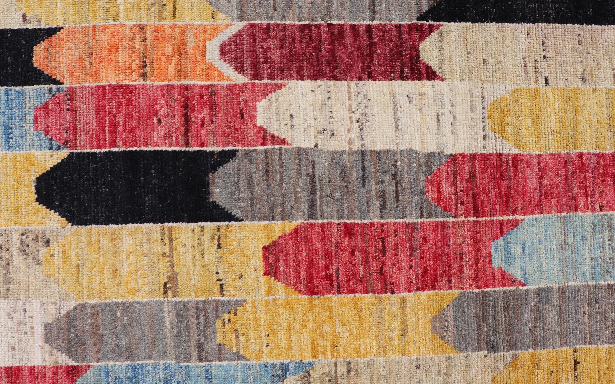 Moderner moderner Teppich in abstraktem Art-Déco-Design mit mehrfarbigen Farben und schwarzer Bordüre (Wolle) im Angebot