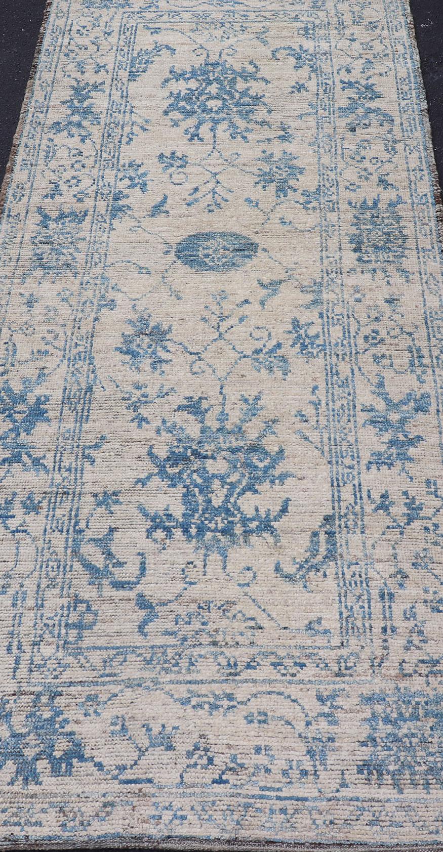 Modern Rug with Traditional Oushak Design in Contemporary Cream & Blue Colors 4