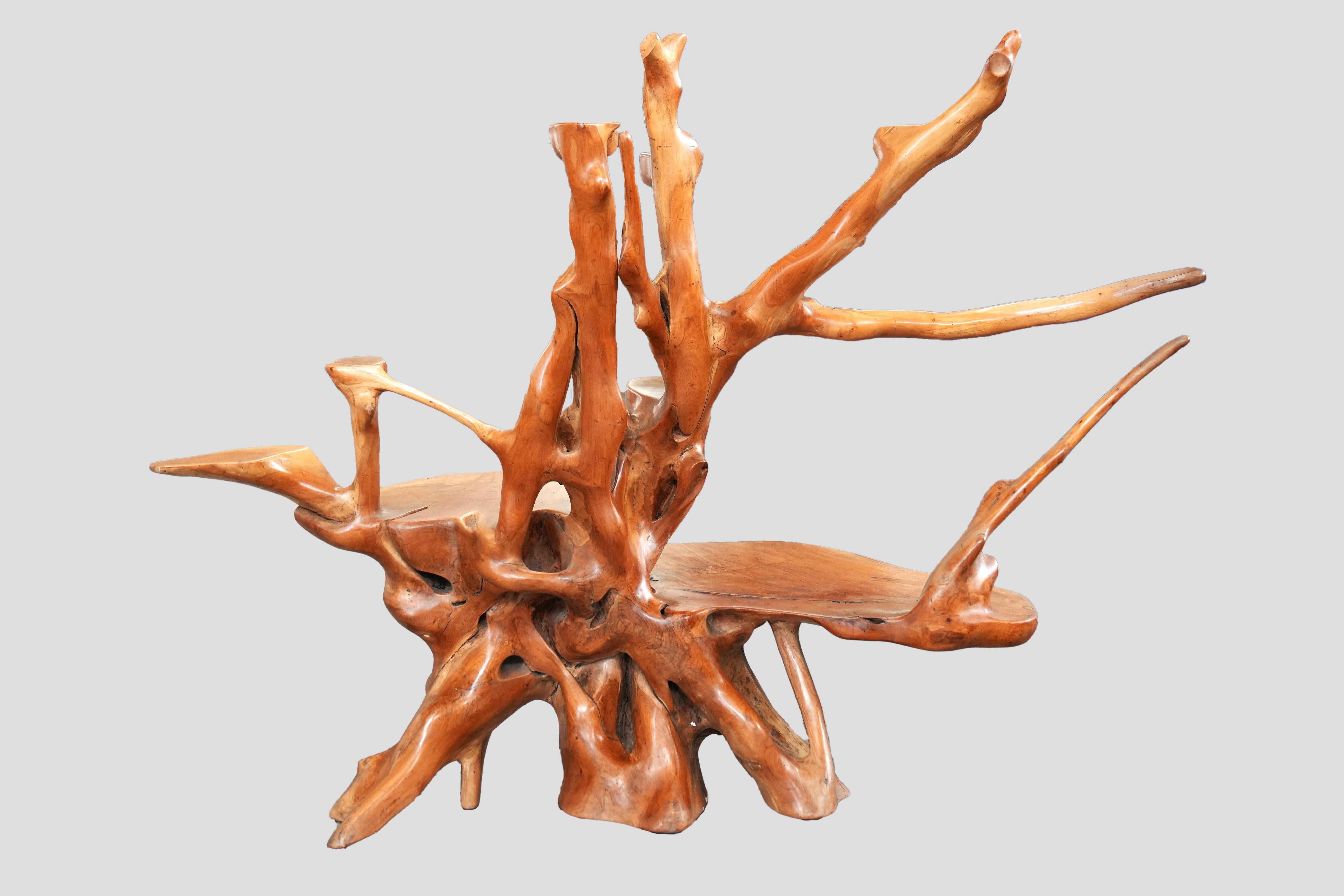 Modernes rustikales Adirondack Pflanzgefäß & Sockel - Organische Holzkunst mit 3 Ablagen im Angebot 3