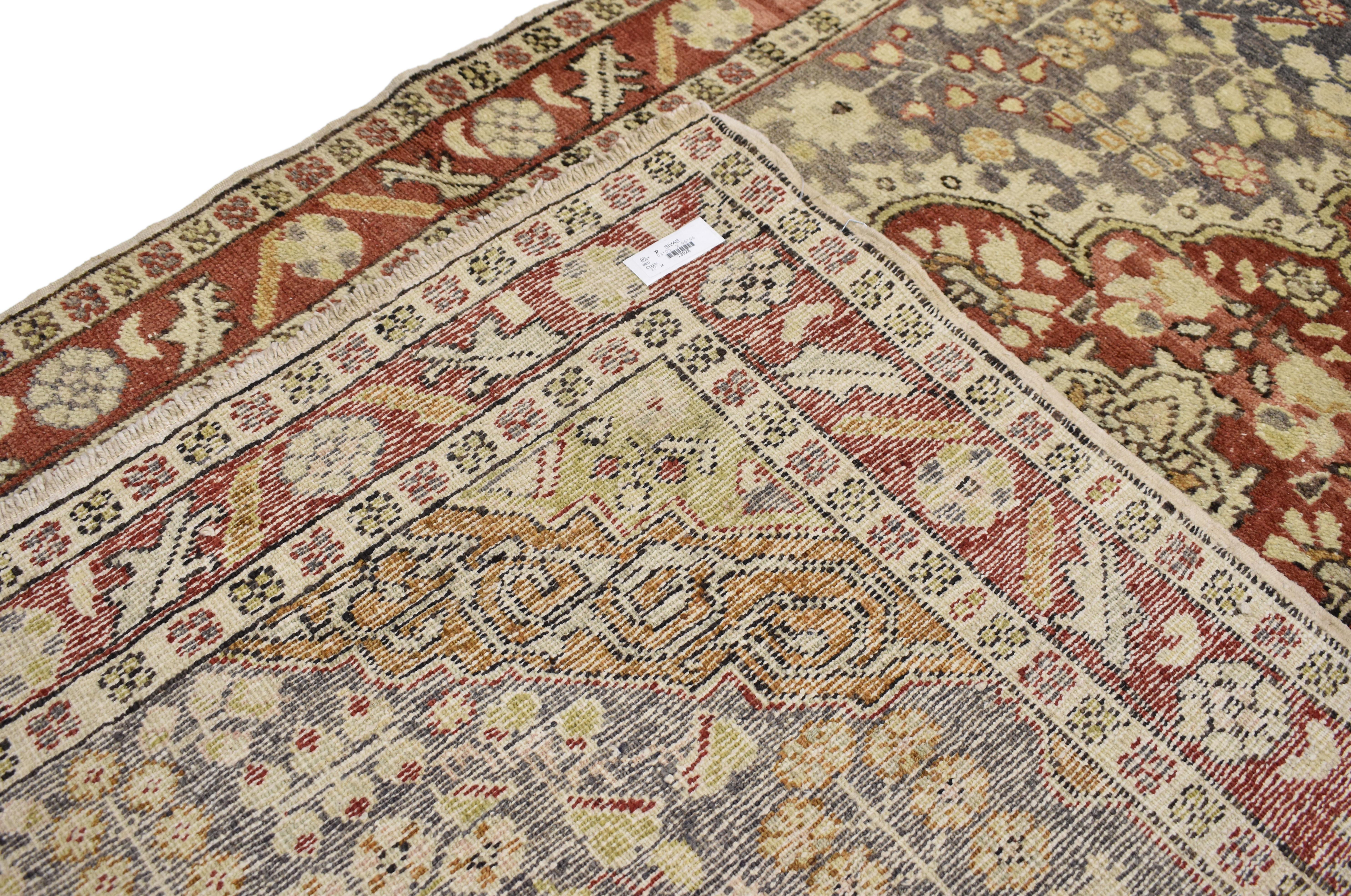 20th Century Modern Rustic Style Vintage Turkish Sivas Accent Rug, Entry or Foyer Rug For Sale