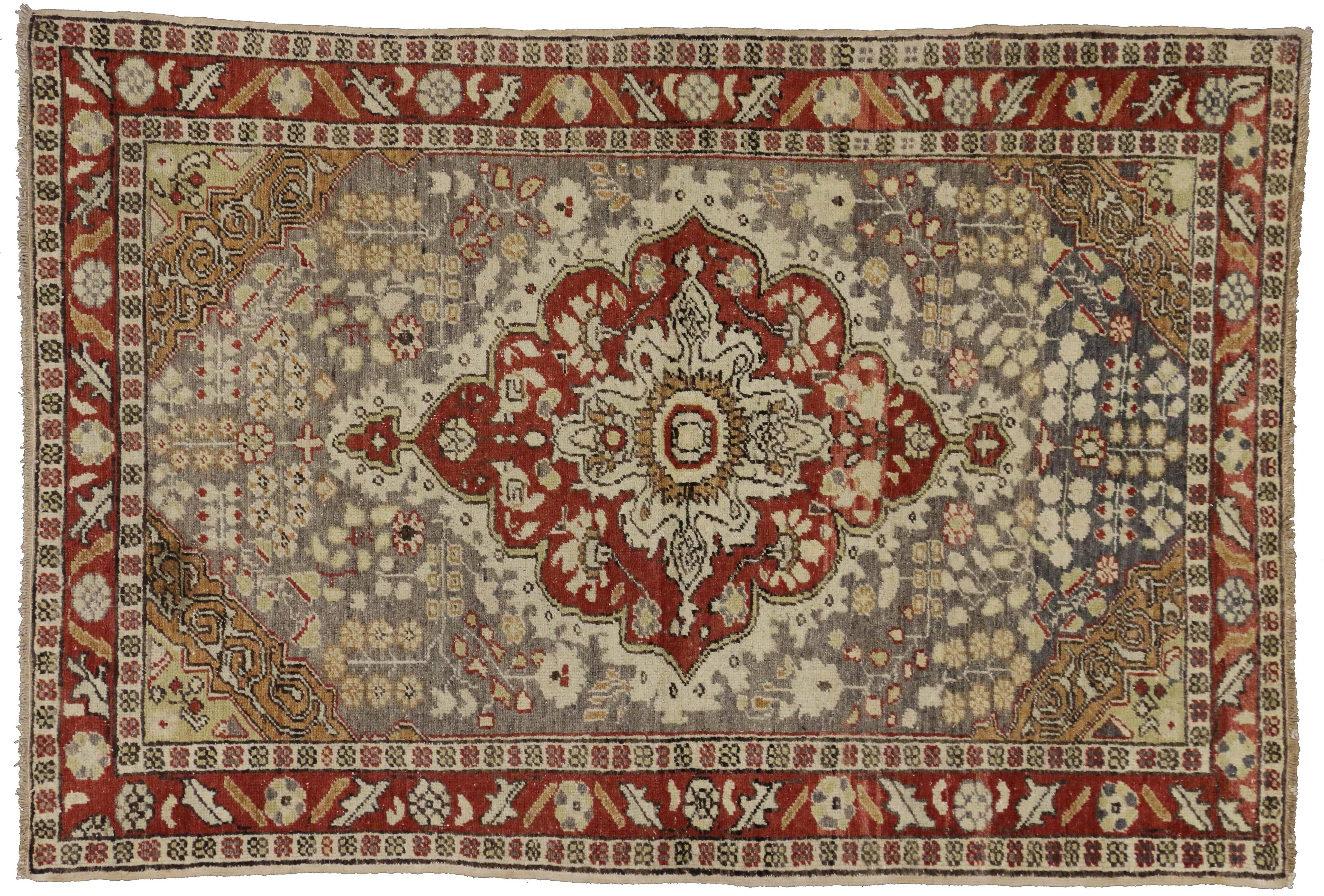 Wool Modern Rustic Style Vintage Turkish Sivas Accent Rug, Entry or Foyer Rug For Sale