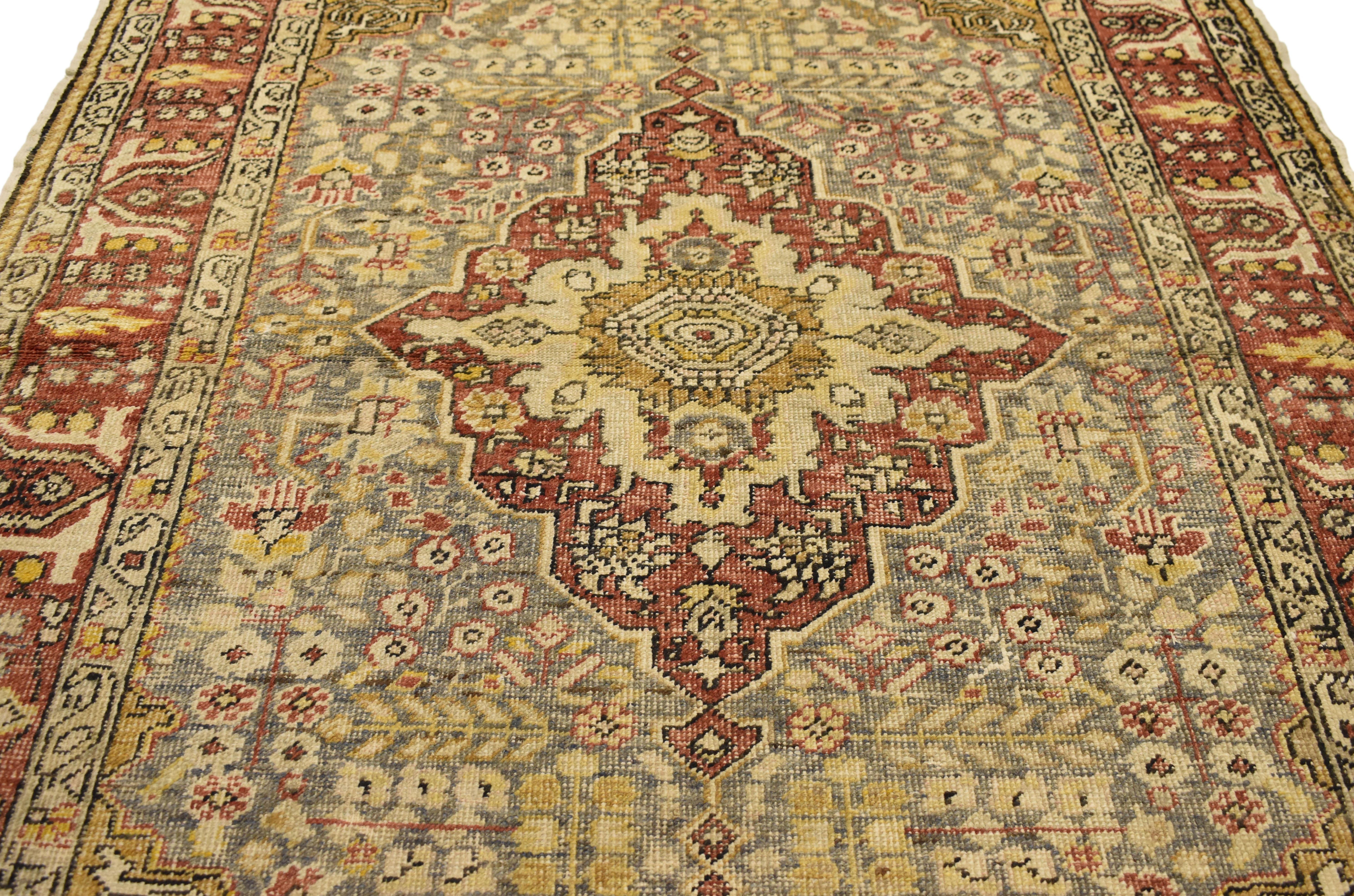 73929 modern rustic style vintage Turkish Sivas rug, entry or foyer rug. This hand-knotted wool vintage Turkish Sivas accent rug features a modern rustic style. Immersed in Anatolian history and time-softened colors, this vintage rustic Sivas rug