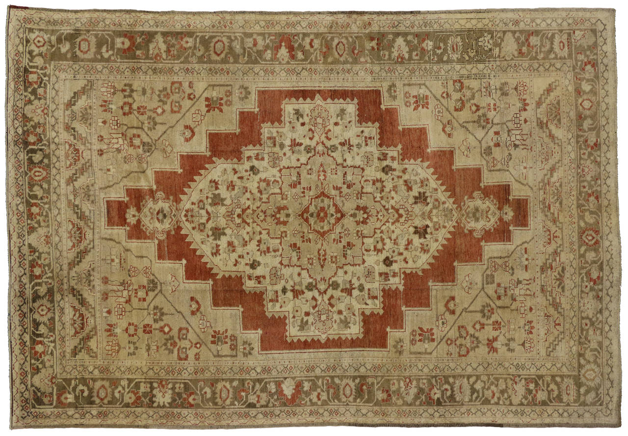 Moderner moderner, rustikaler türkischer Oushak-Teppich im modernen, rustikalen Kunsthandwerkstil im Angebot 1