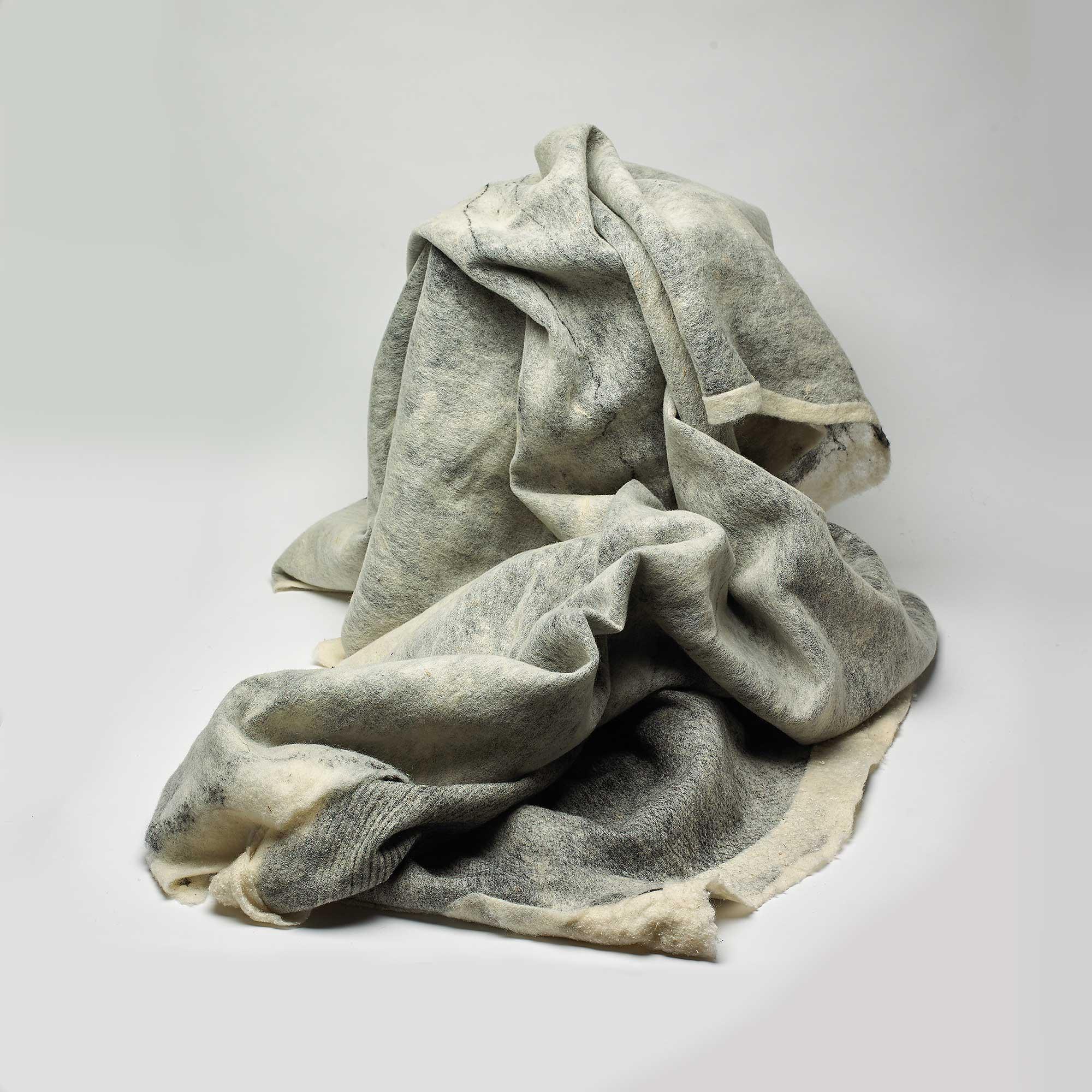 Moderne rustikale „Genesis“-Kissen und Decken aus Wolle, handgeMilliert im Angebot 6